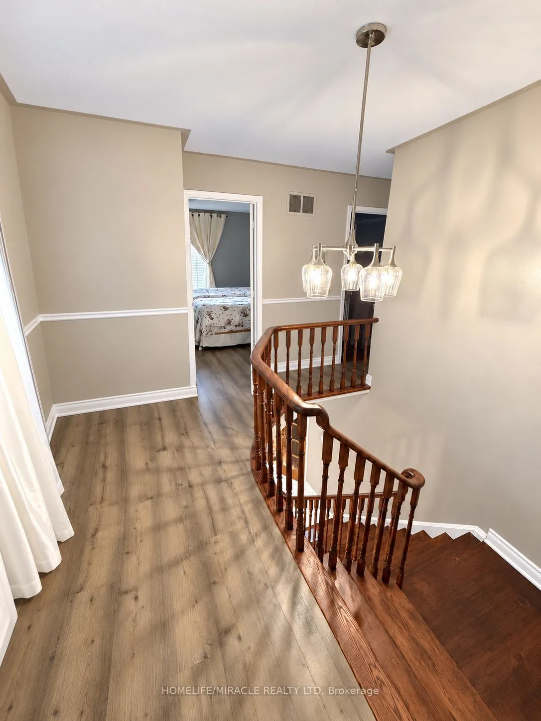 8 Willowcrest Court