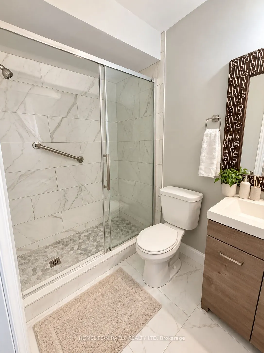 8 Willowcrest Court