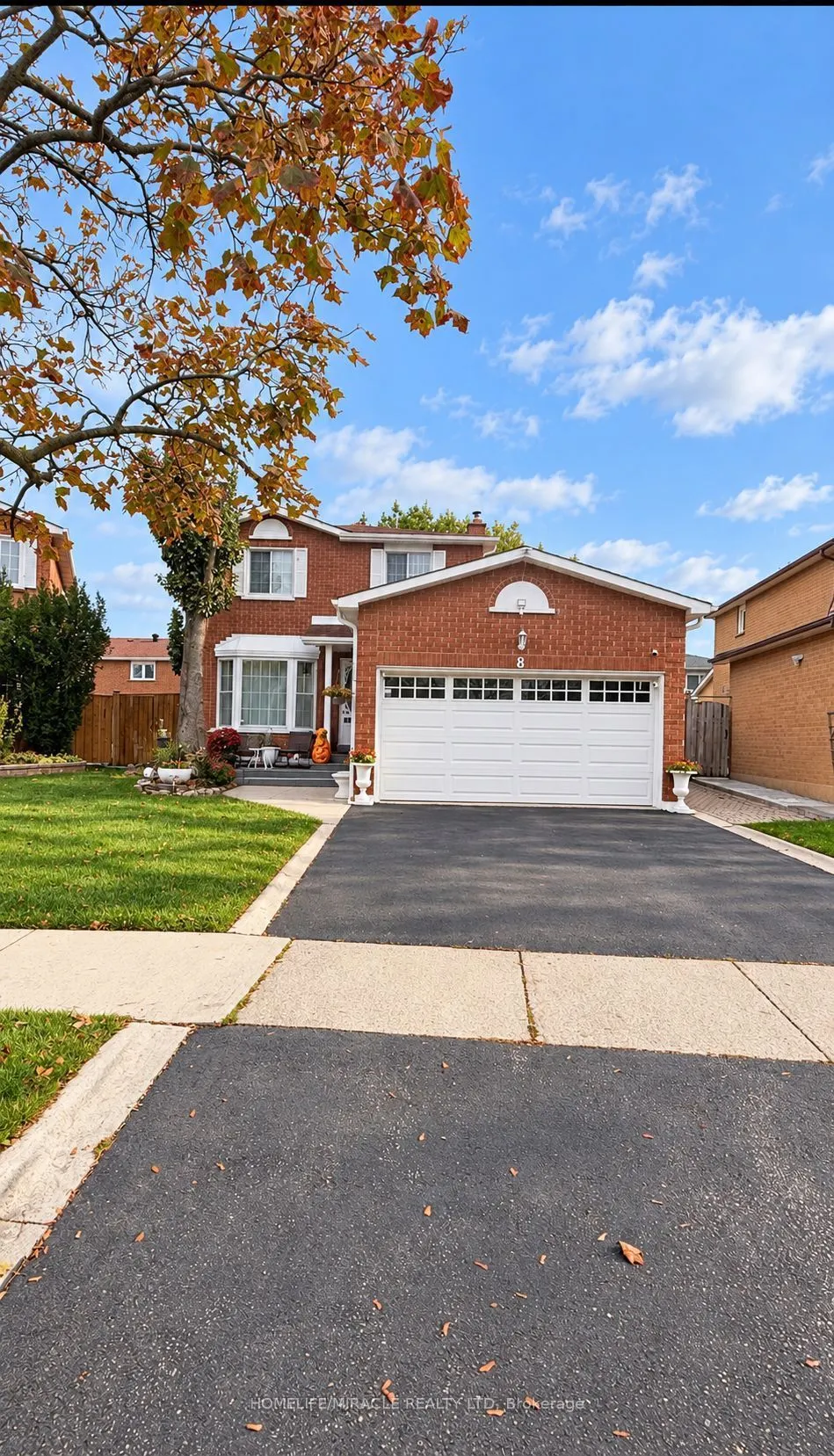 8 Willowcrest Court
