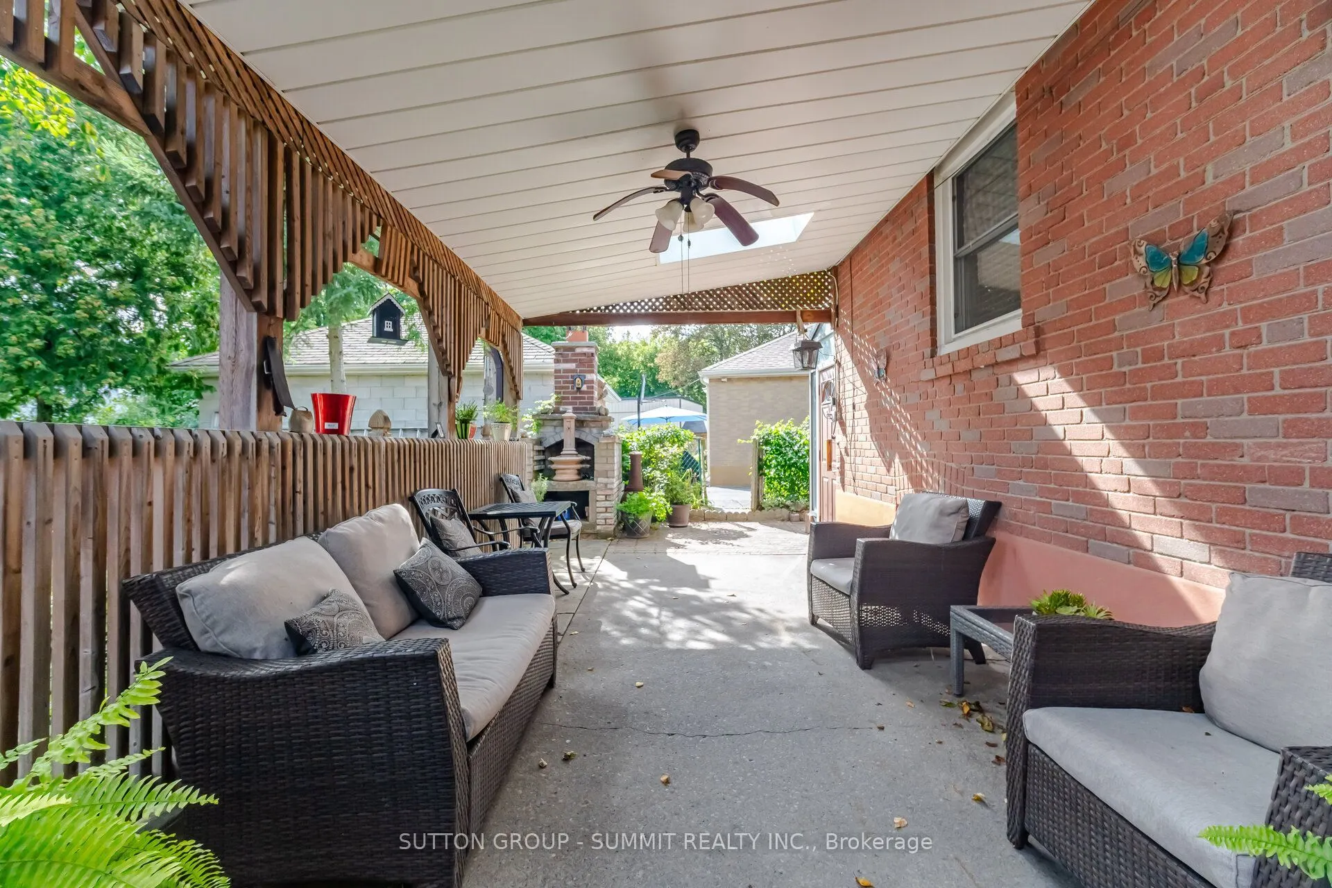 8 Woolton Crescent