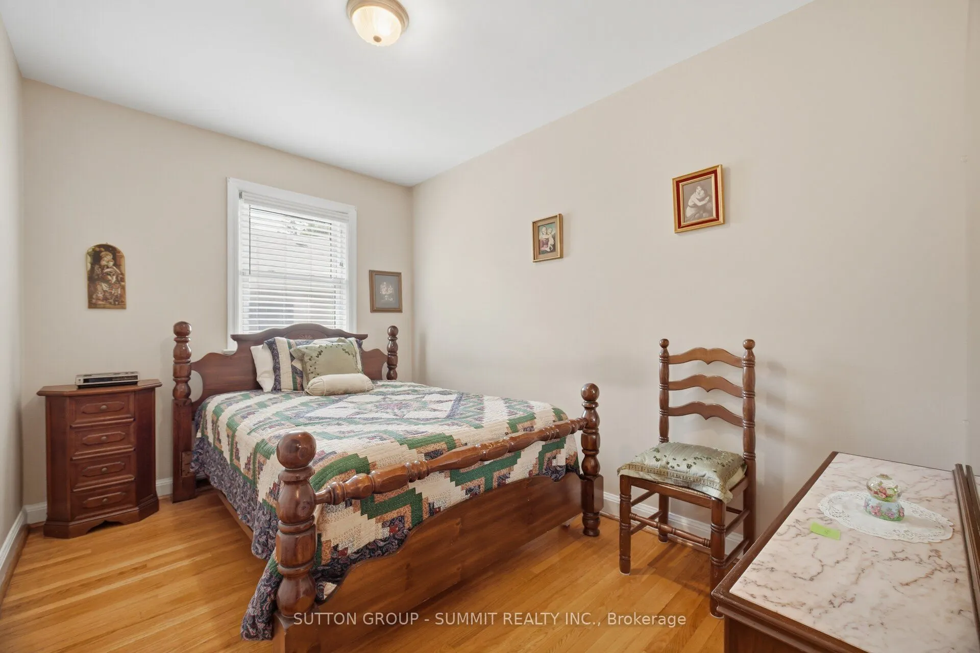 8 Woolton Crescent