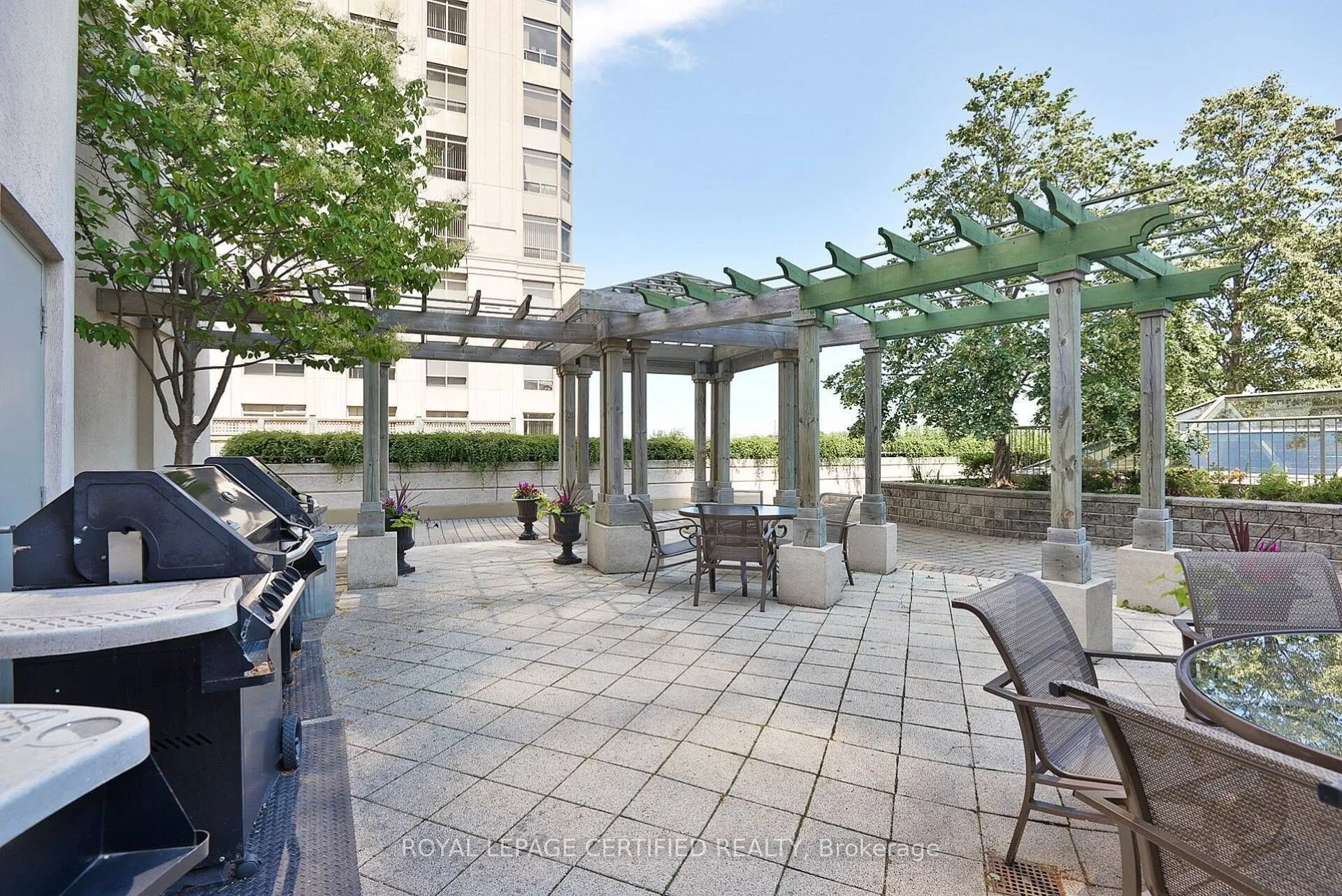 35 Kingsbridge Garden Circle #507