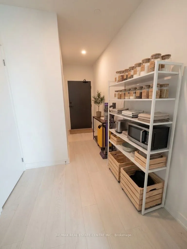 57 Brock Avenue #514
