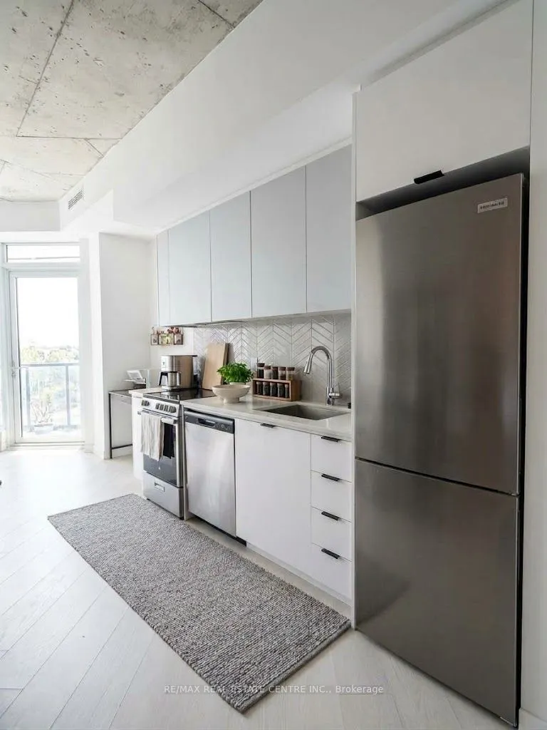57 Brock Avenue #514