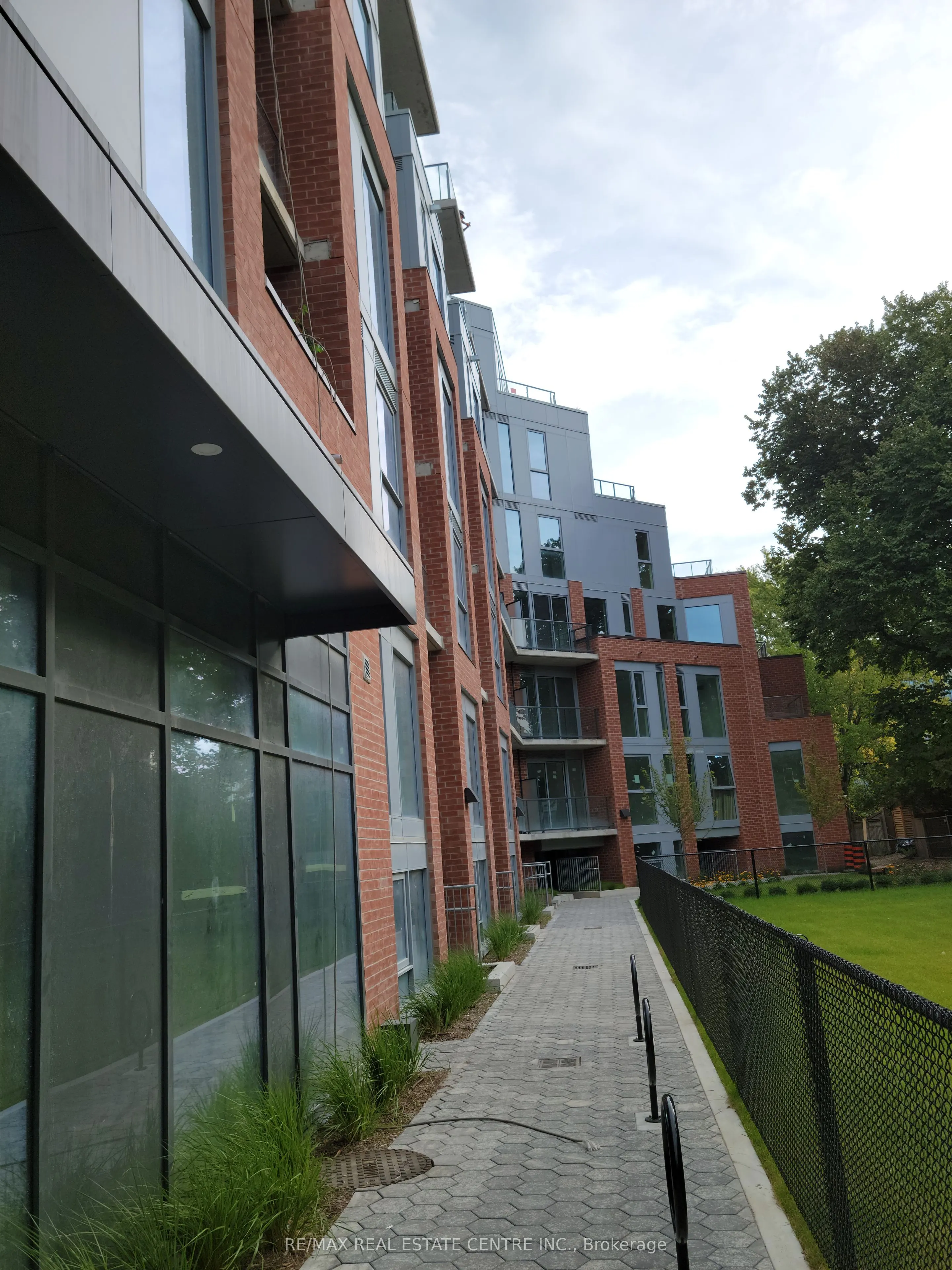 57 Brock Avenue #514