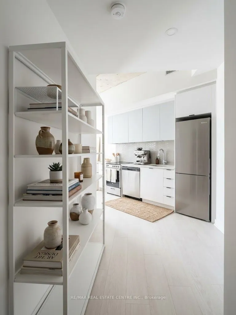 57 Brock Avenue #514