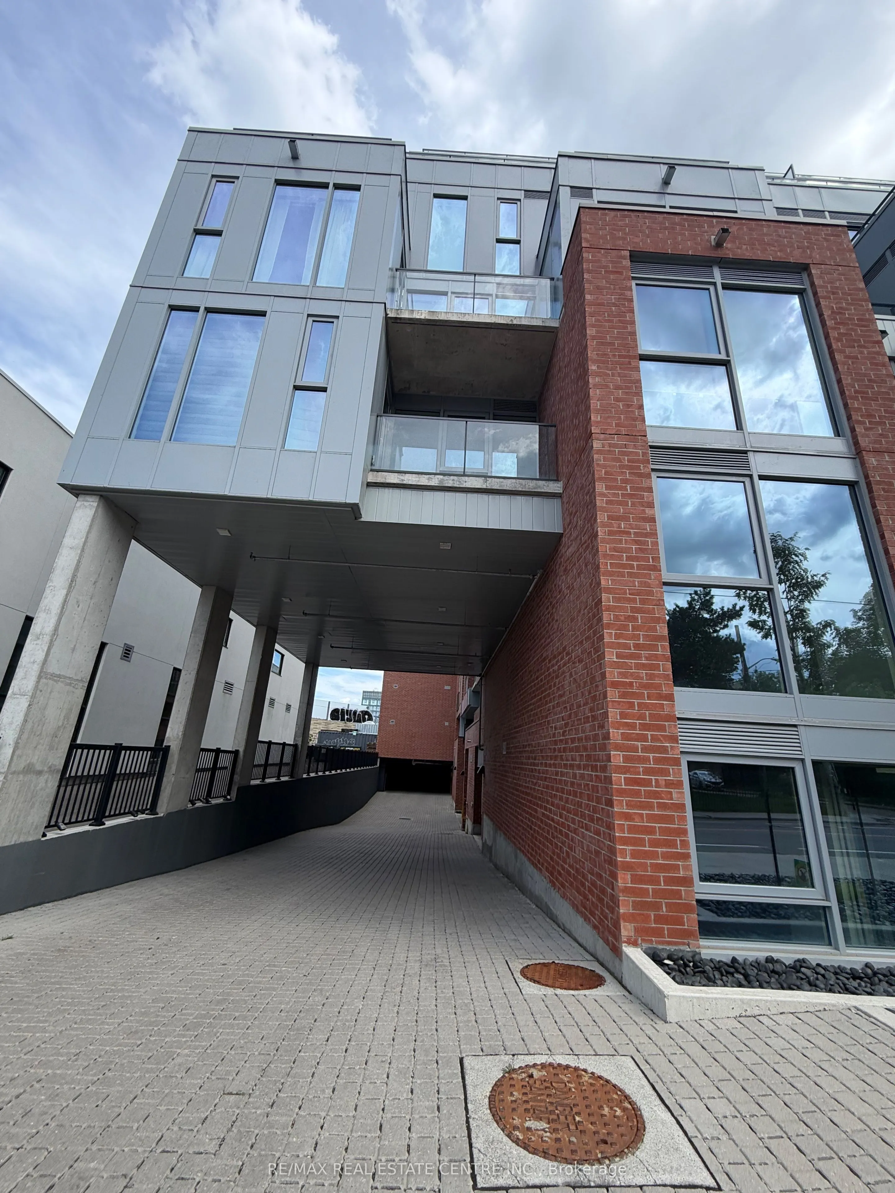 57 Brock Avenue #514