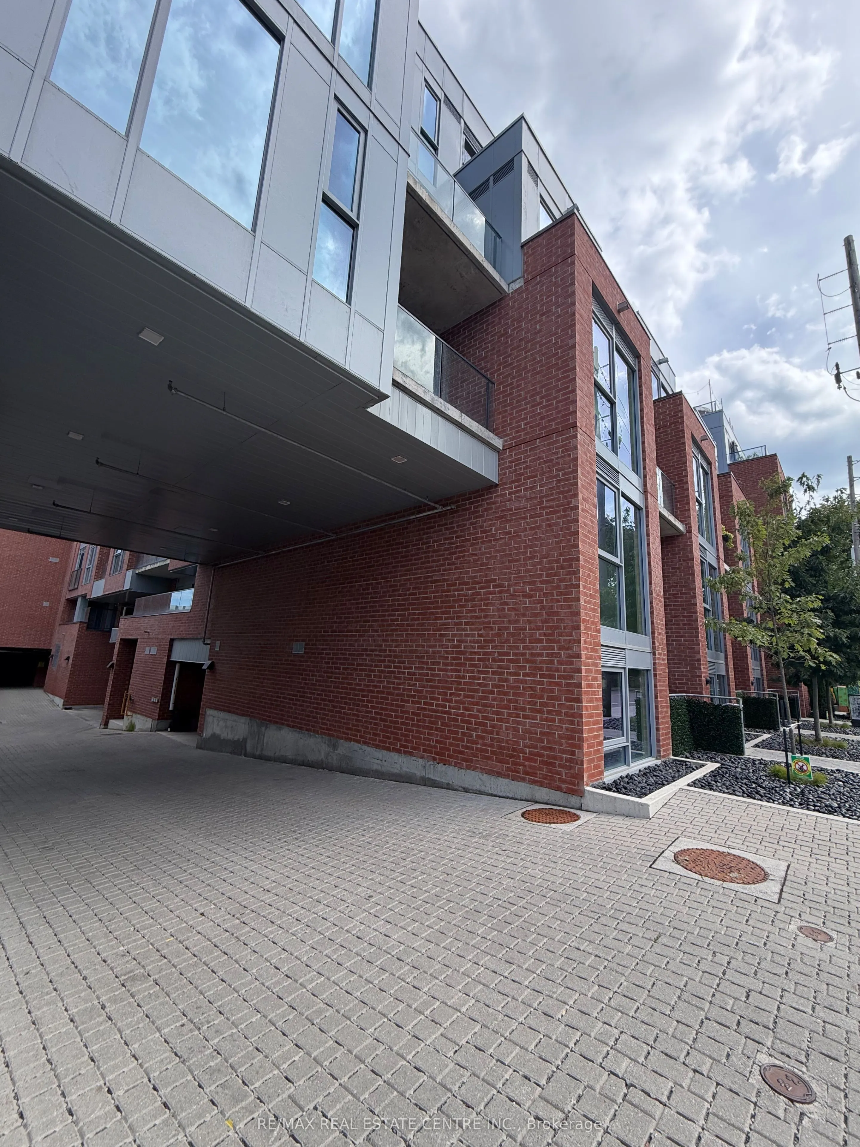 57 Brock Avenue #514
