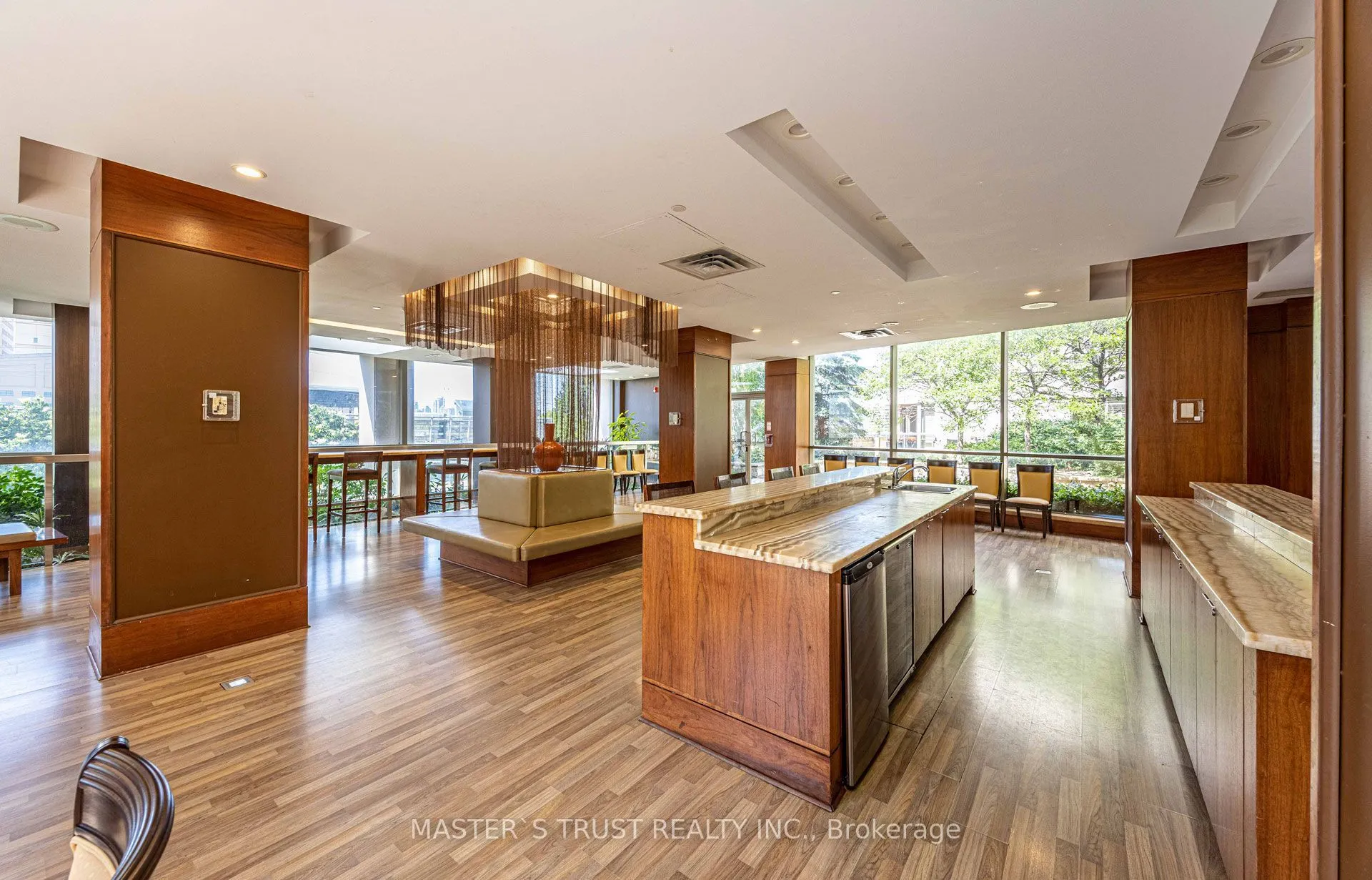 3880 Duke Of York Boulevard #GPH10