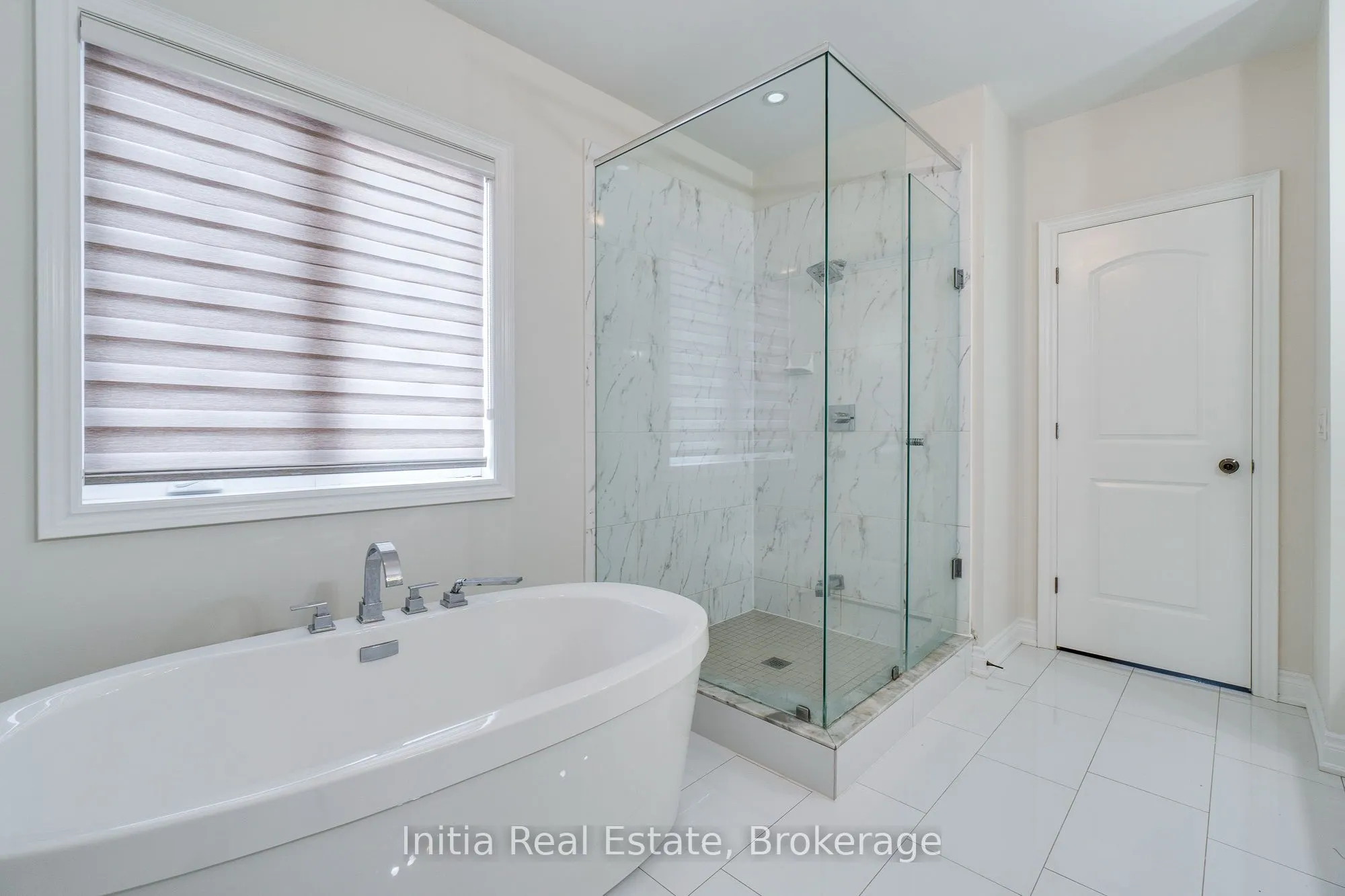 12 Erintown Crescent S