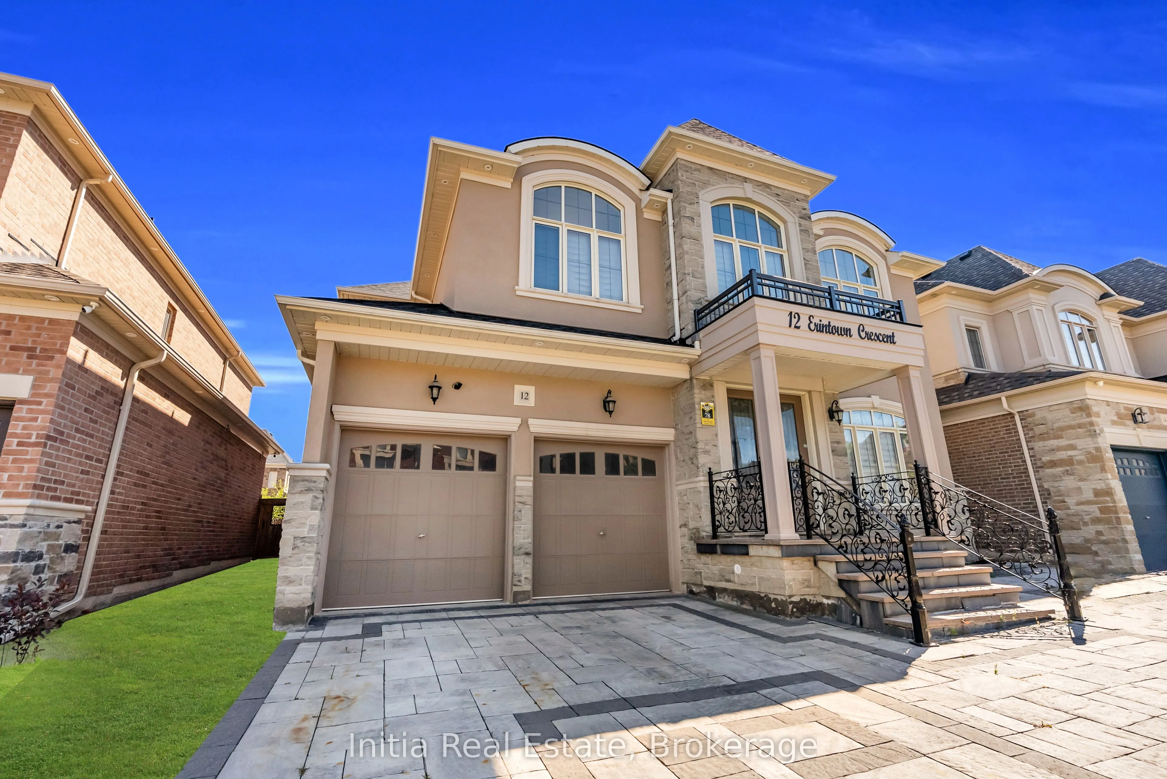 12 Erintown Crescent S