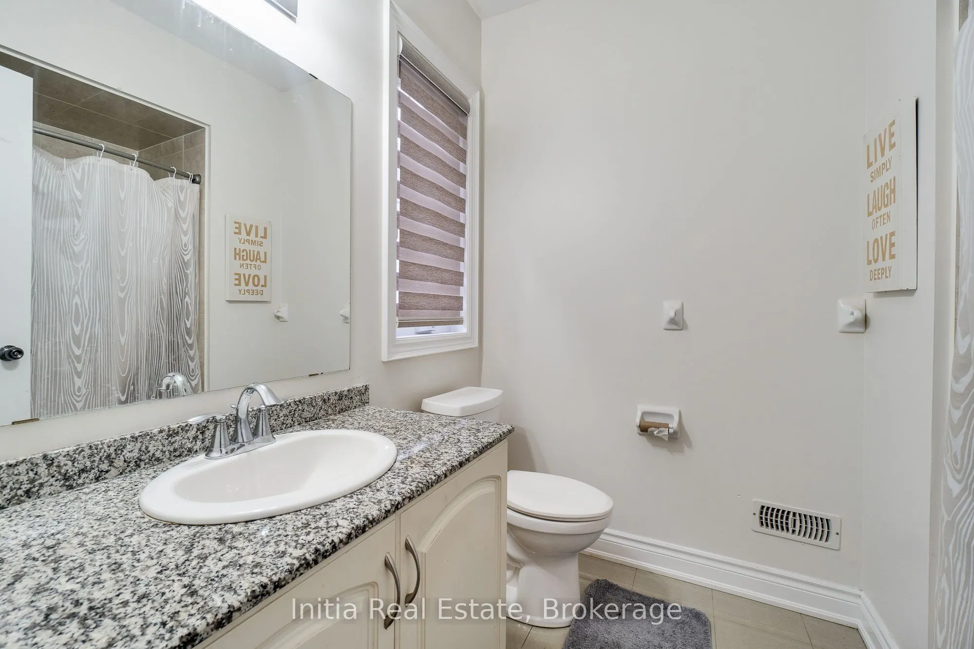 12 Erintown Crescent S
