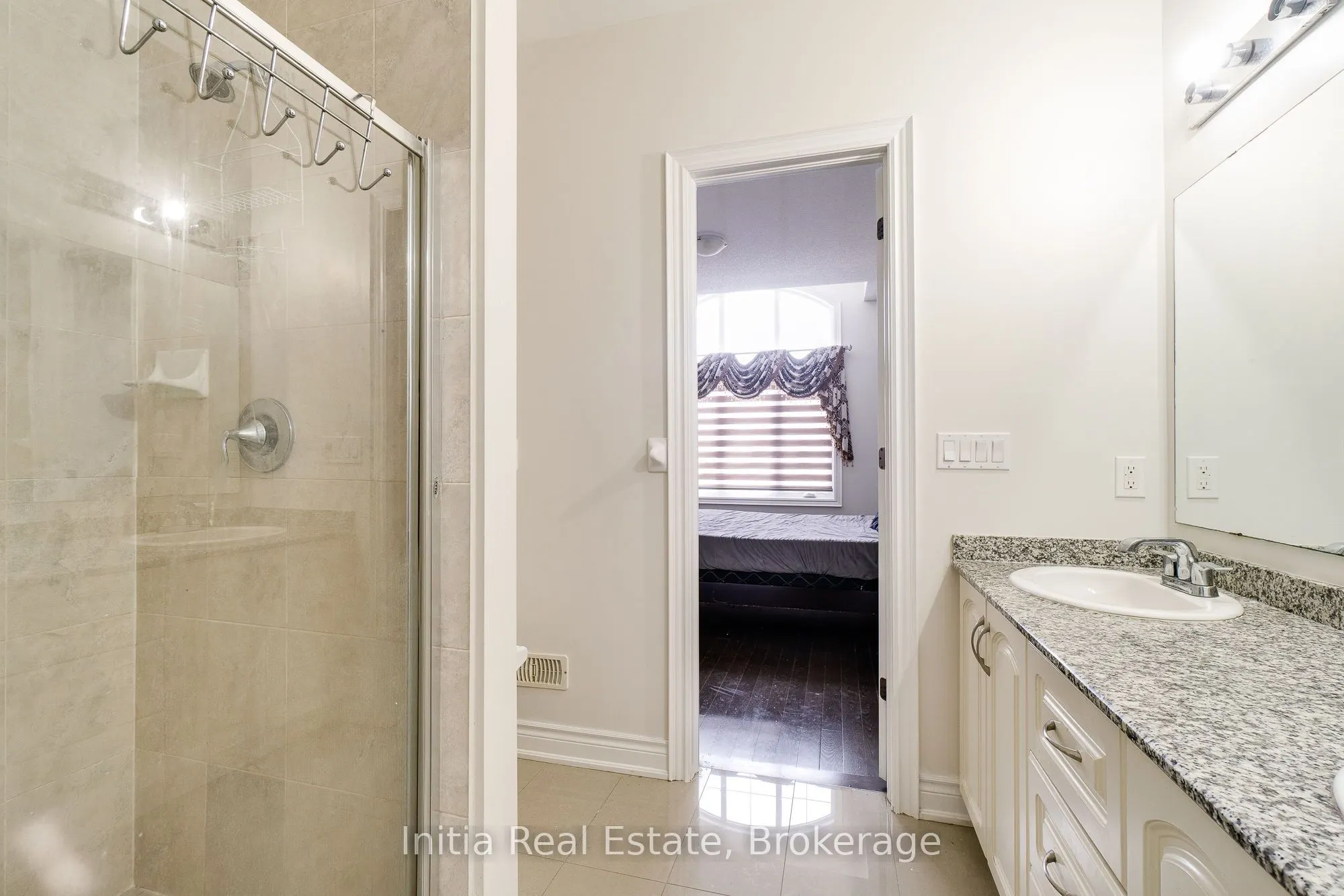 12 Erintown Crescent S