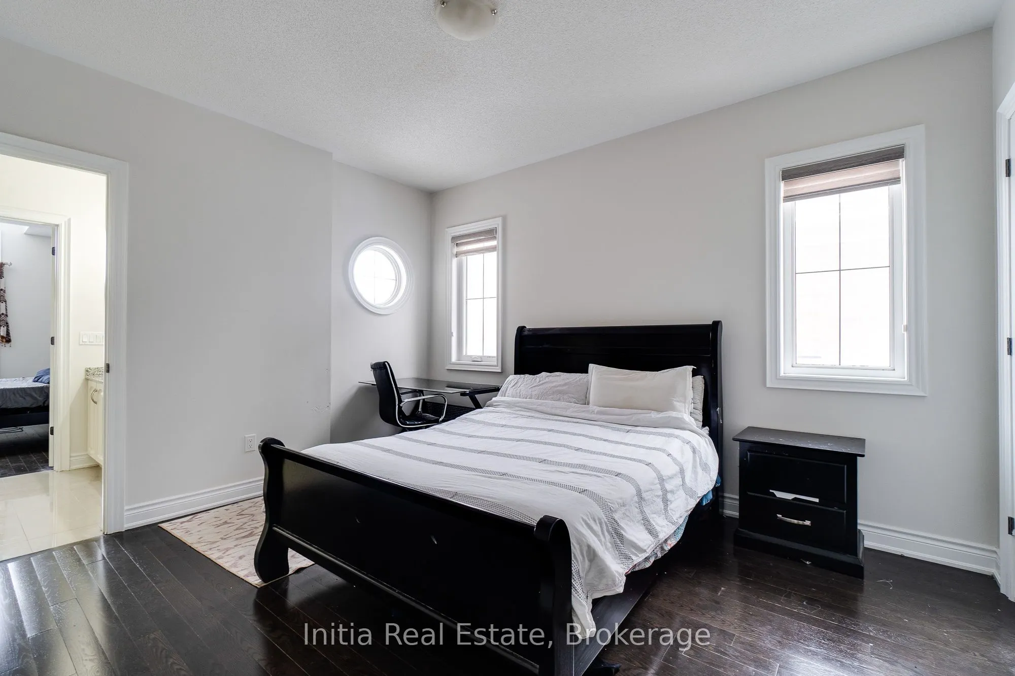 12 Erintown Crescent S