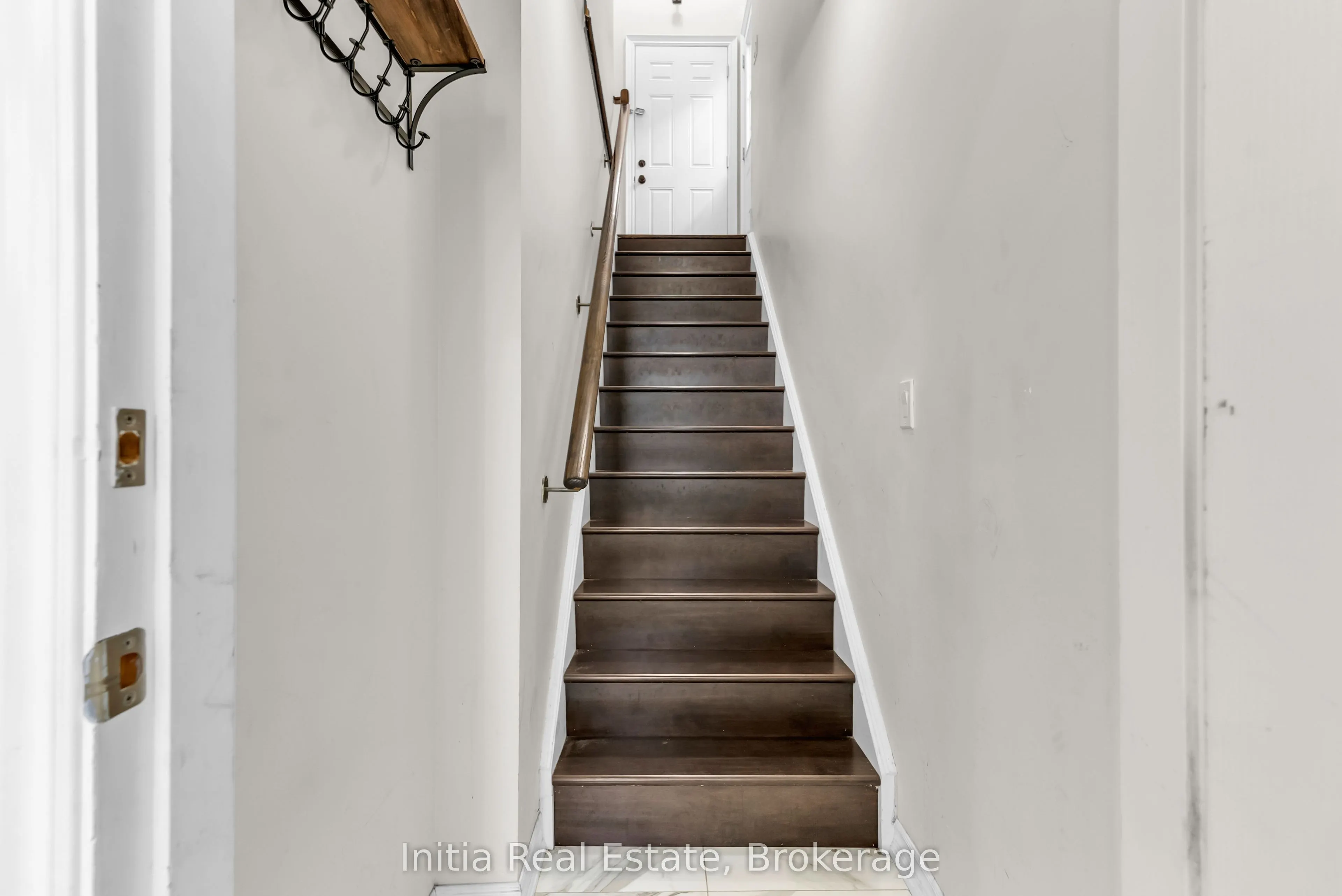 12 Erintown Crescent S