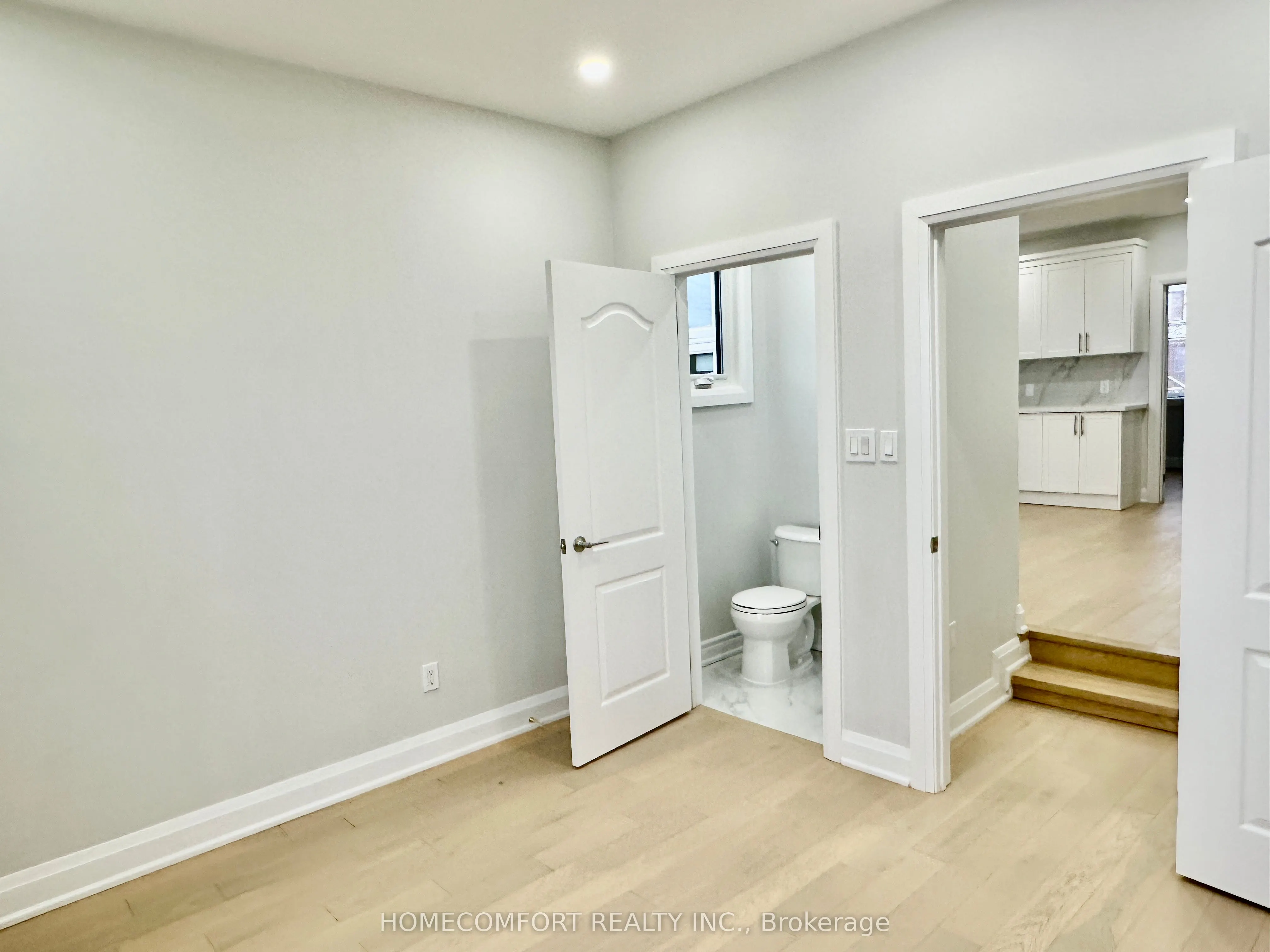 211 Osler Street #Upper