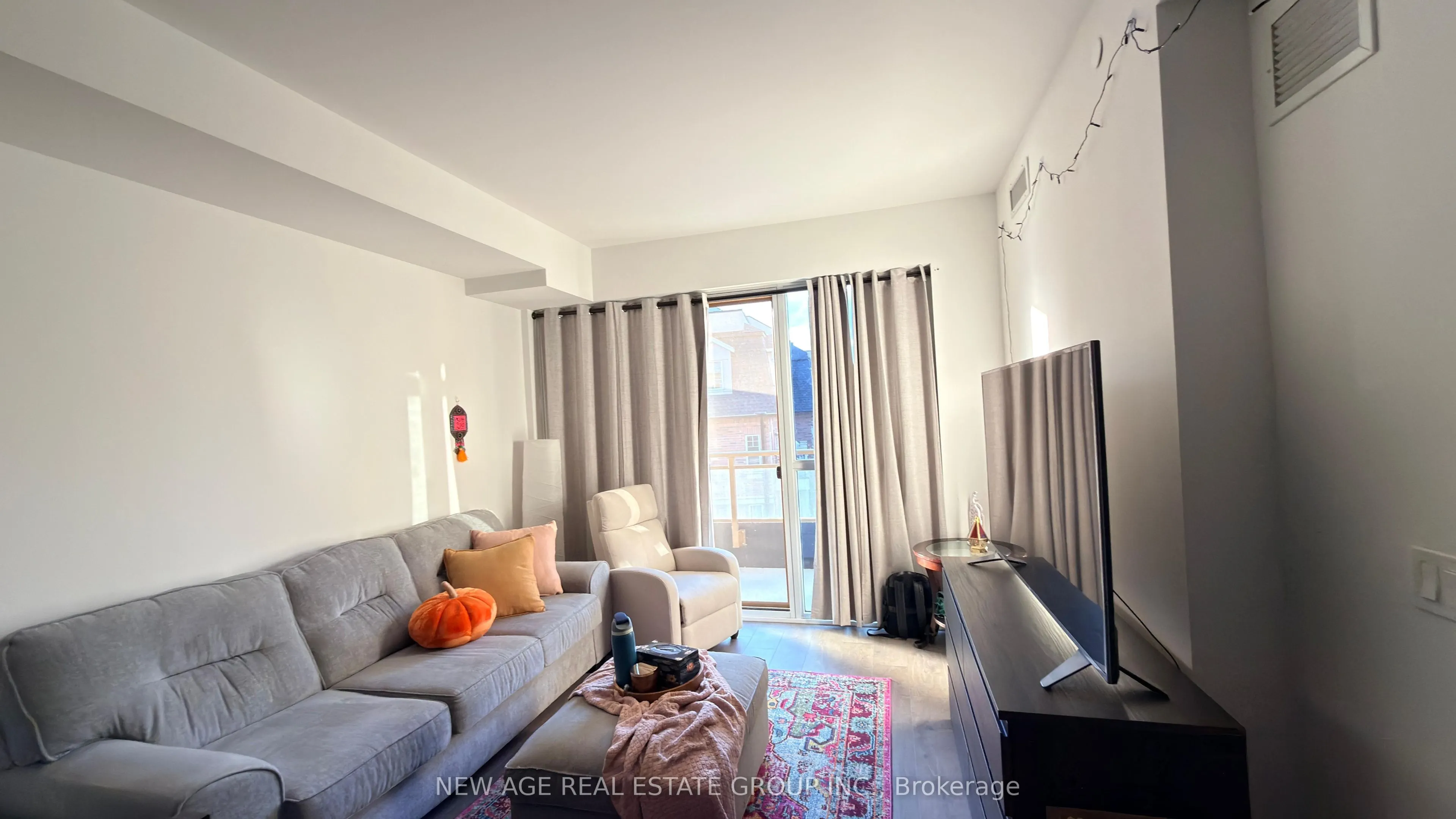 2343 khalsa gate Road #310