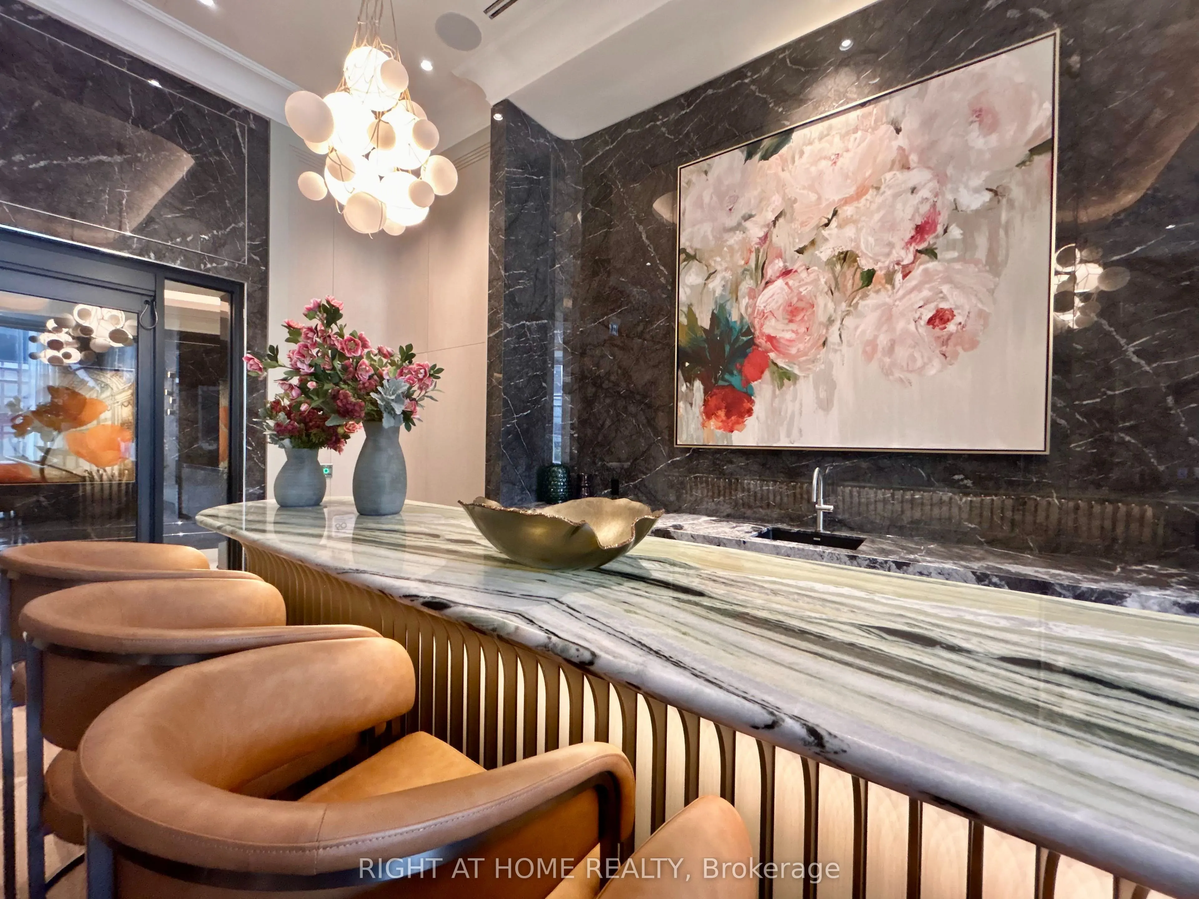 259 The Kingsway Way E #304