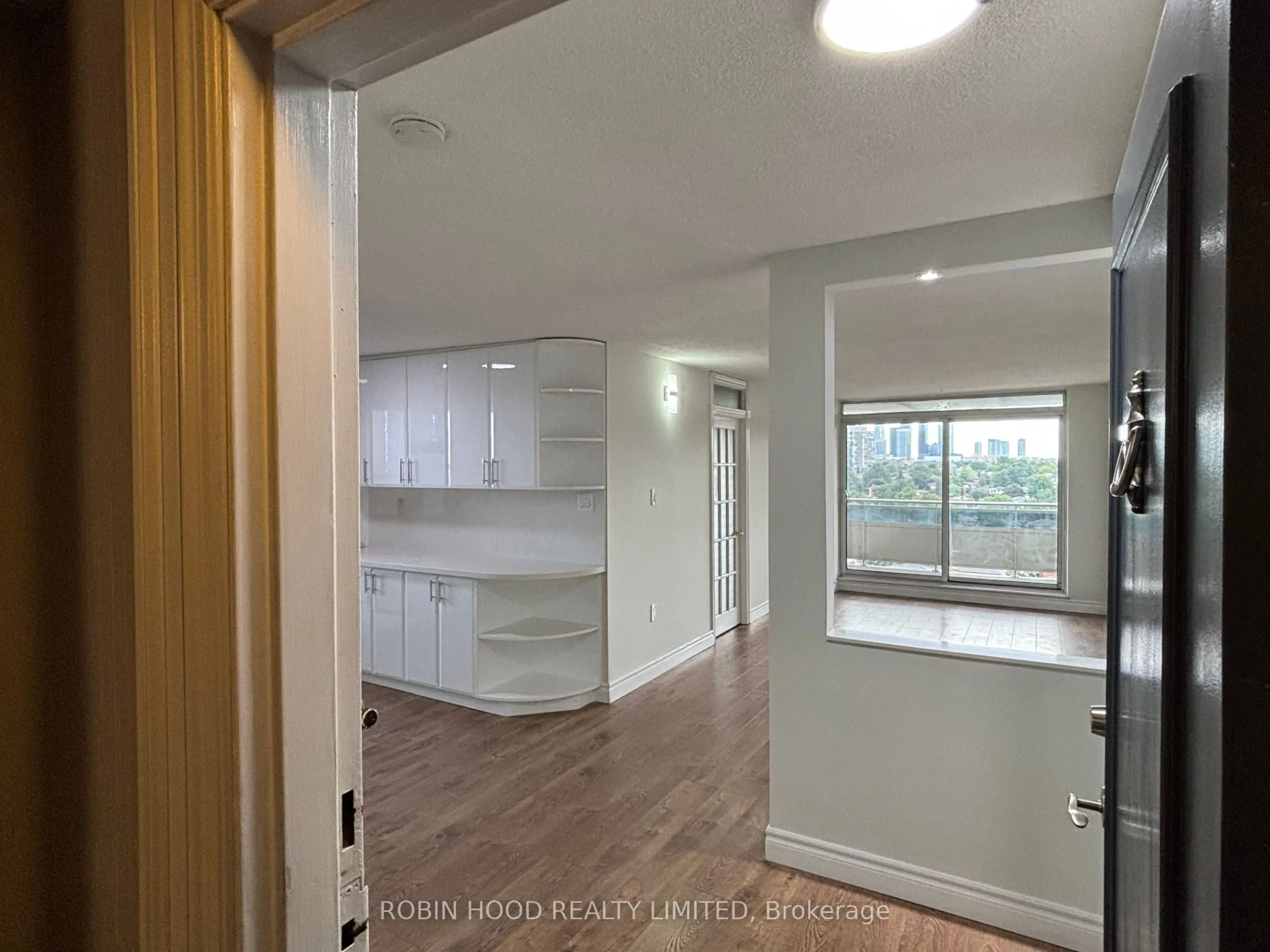 355 Rathburn Road E #1001