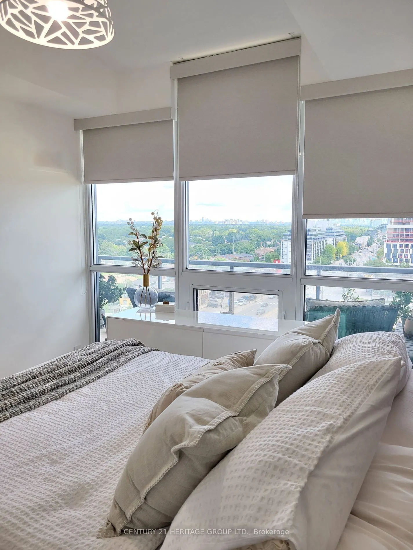 1185 The Queensway Avenue #1017