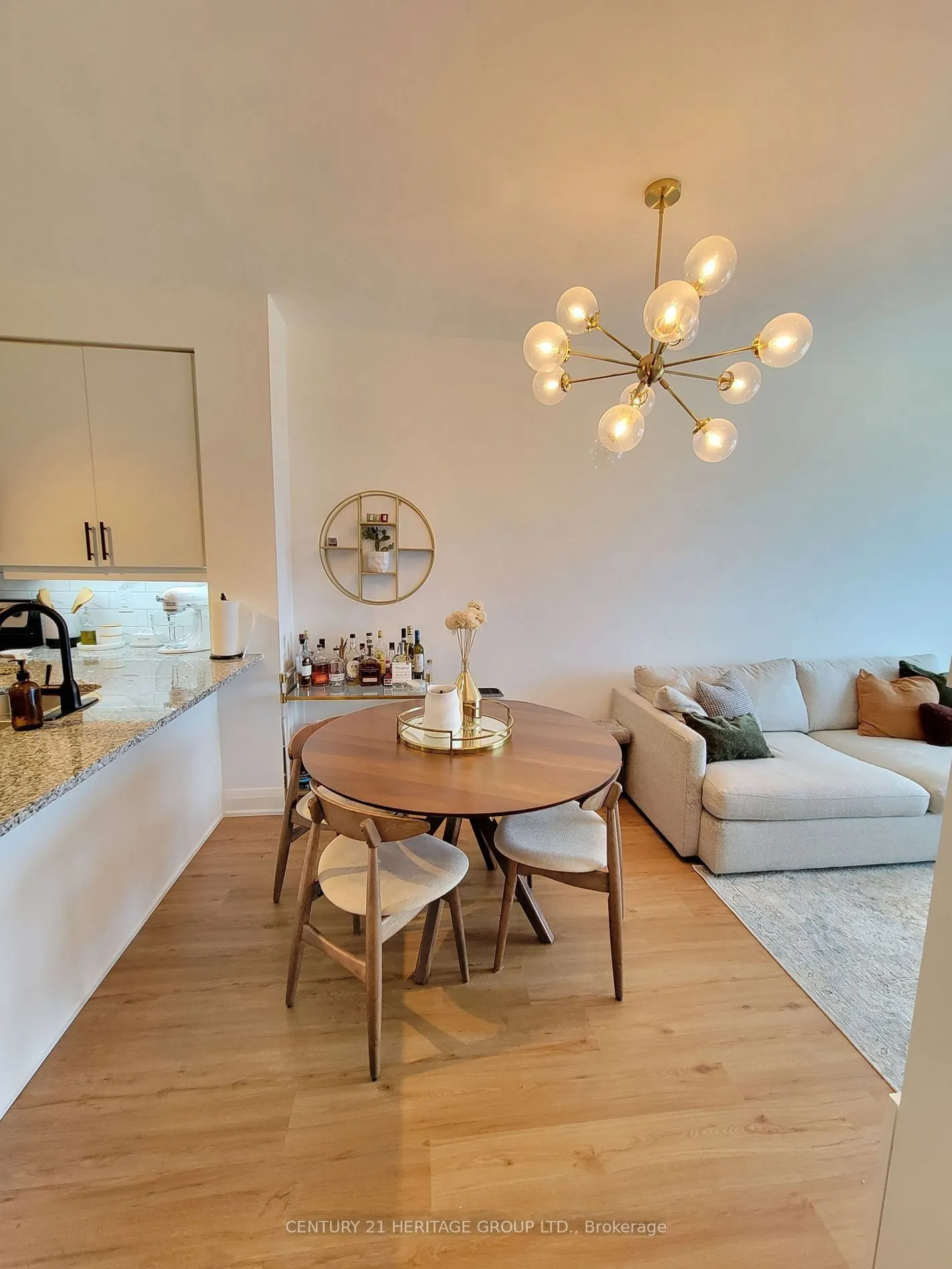 1185 The Queensway Avenue #1017