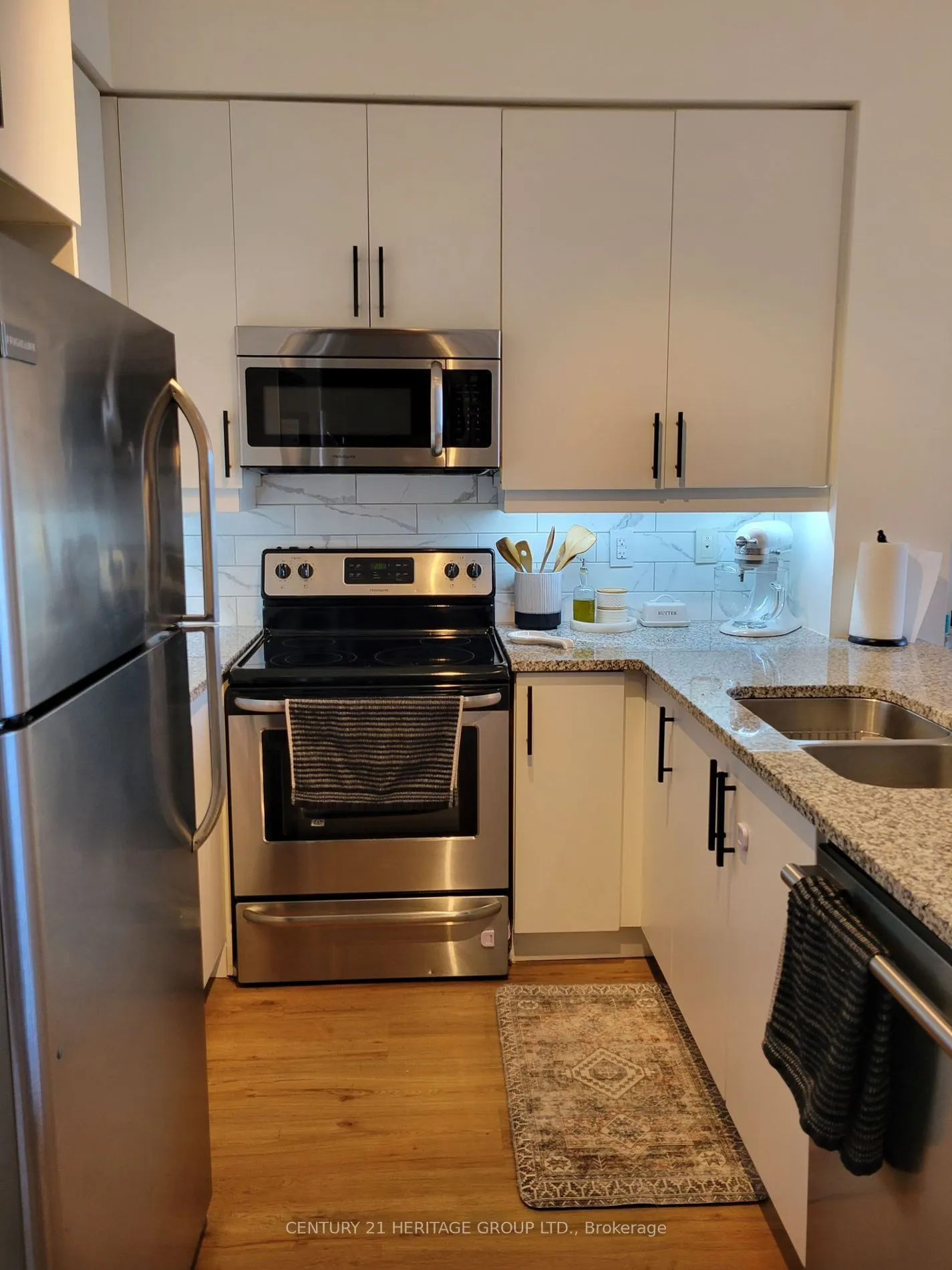 1185 The Queensway Avenue #1017