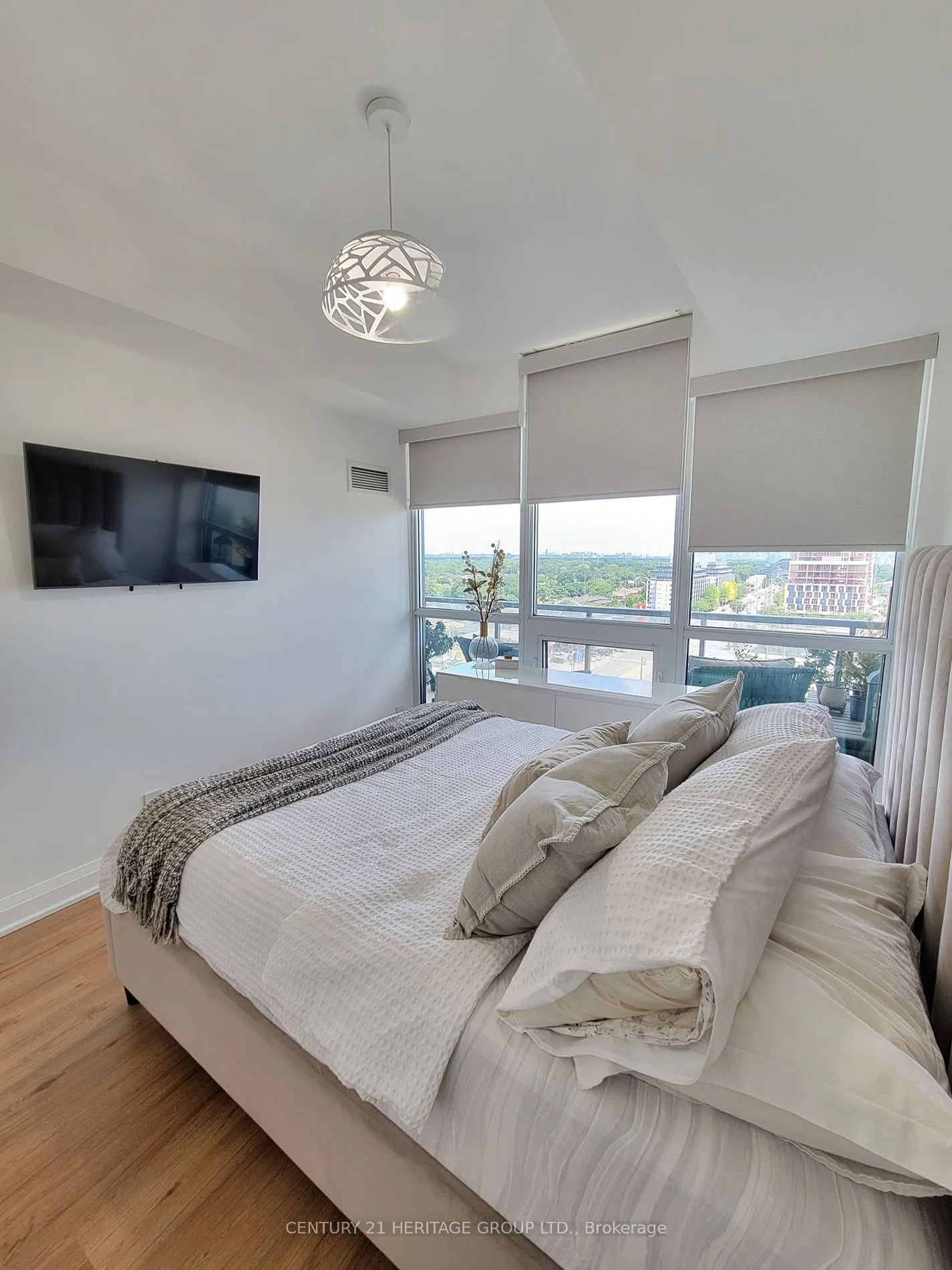 1185 The Queensway Avenue #1017