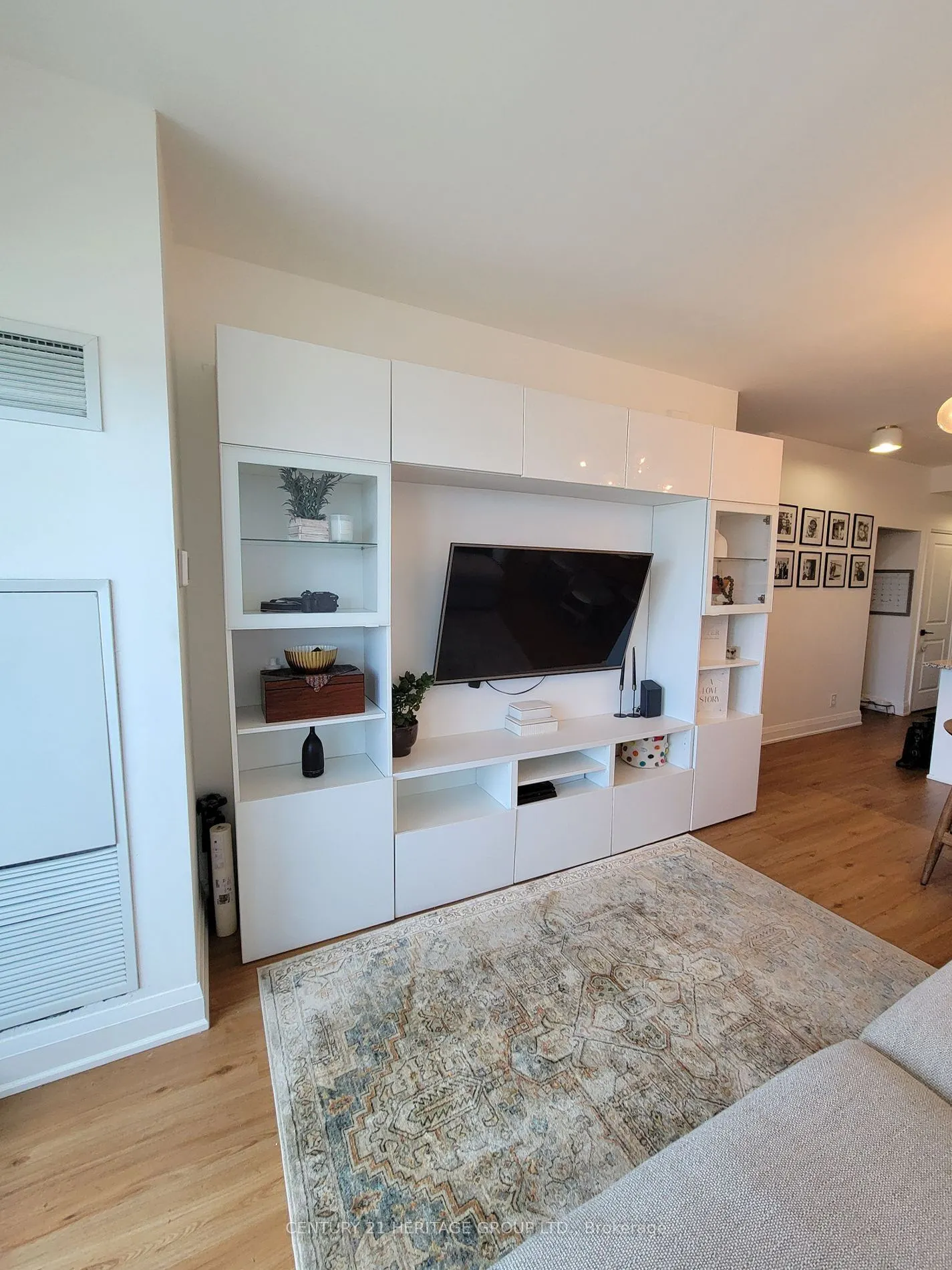 1185 The Queensway Avenue #1017