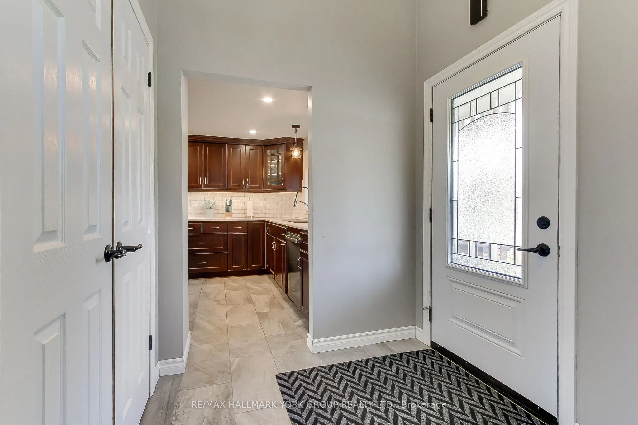 137 Churchill Road S