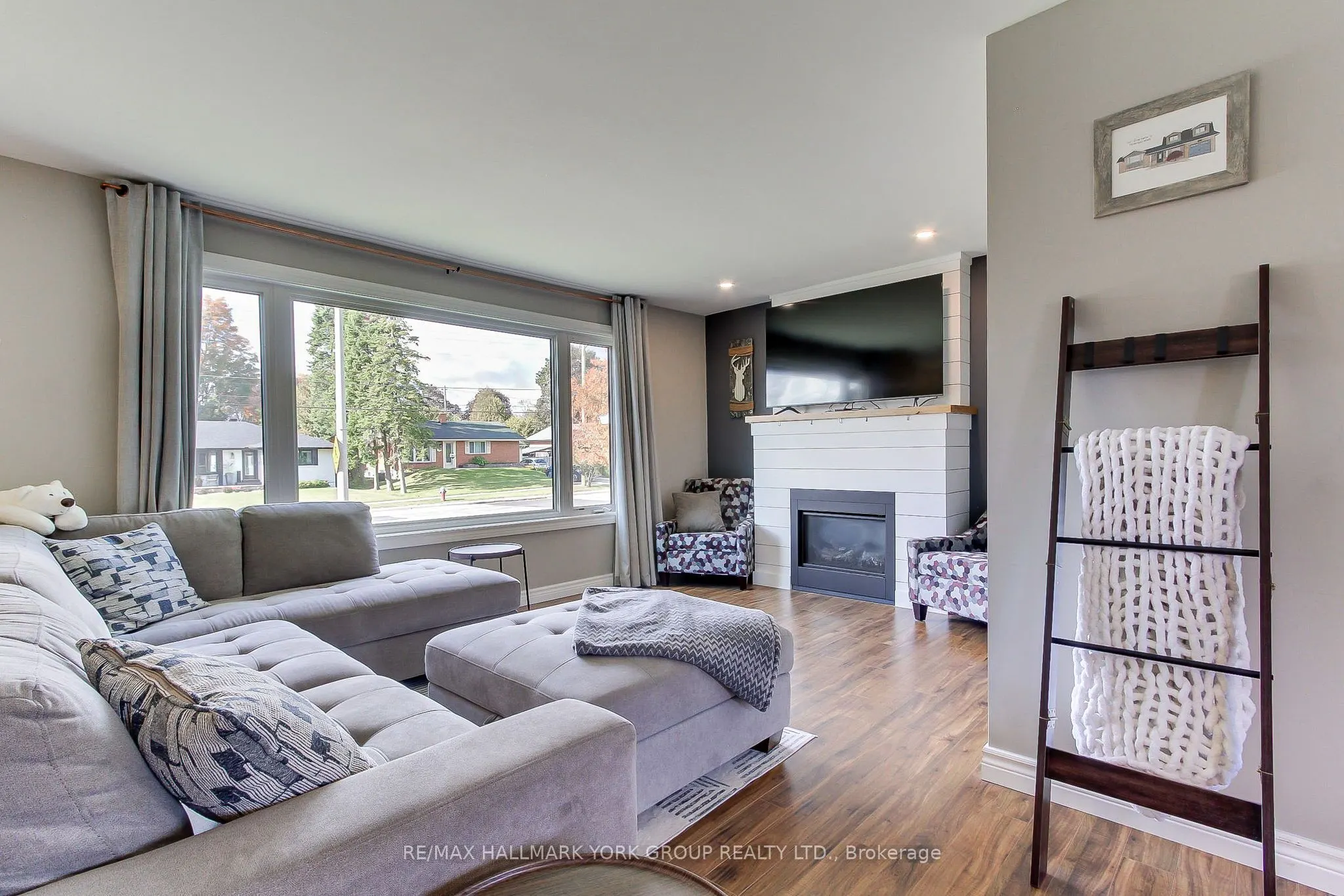 137 Churchill Road S