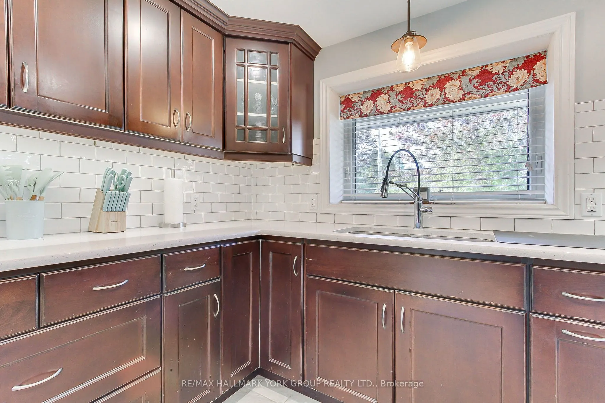 137 Churchill Road S