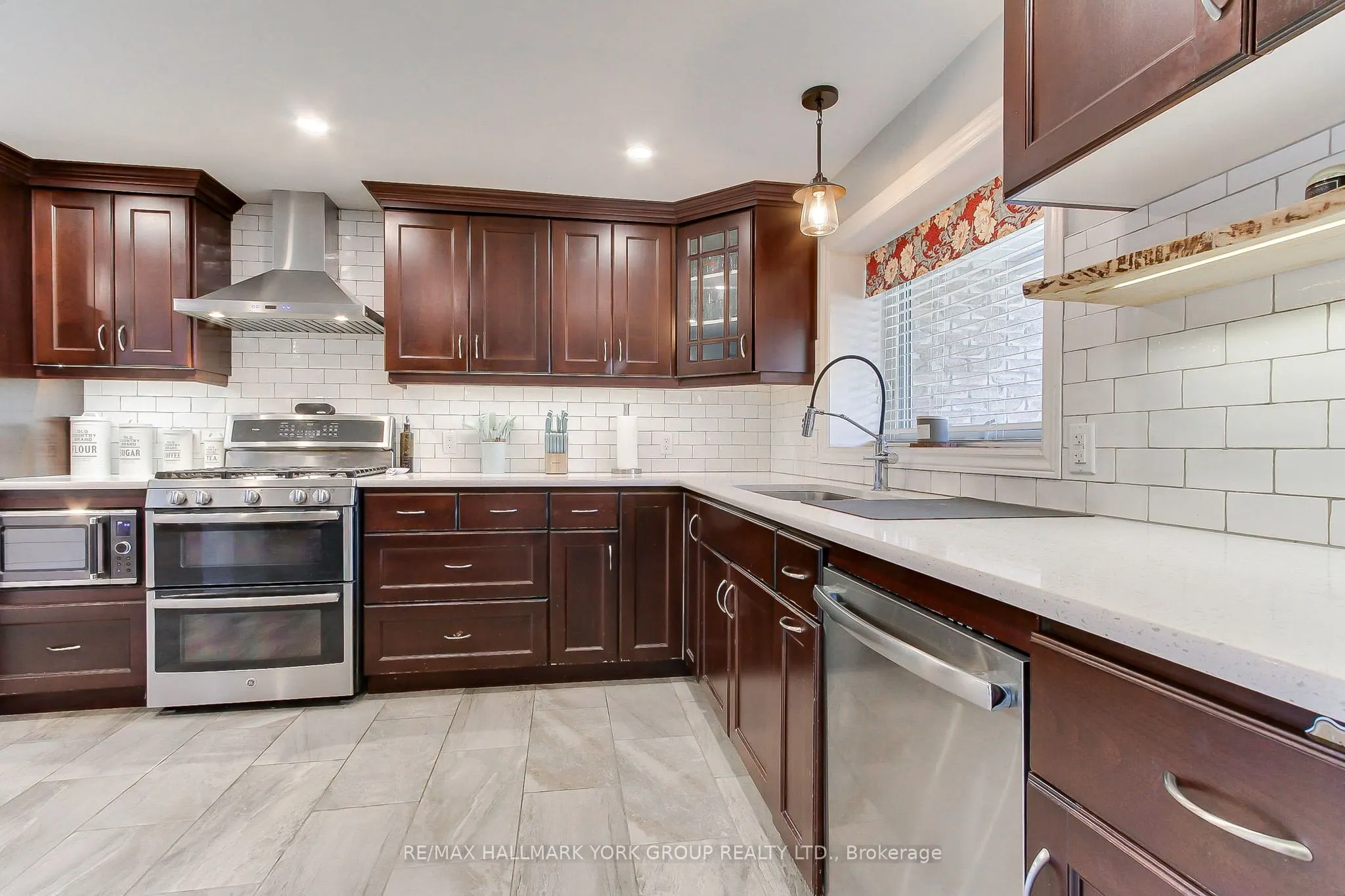 137 Churchill Road S
