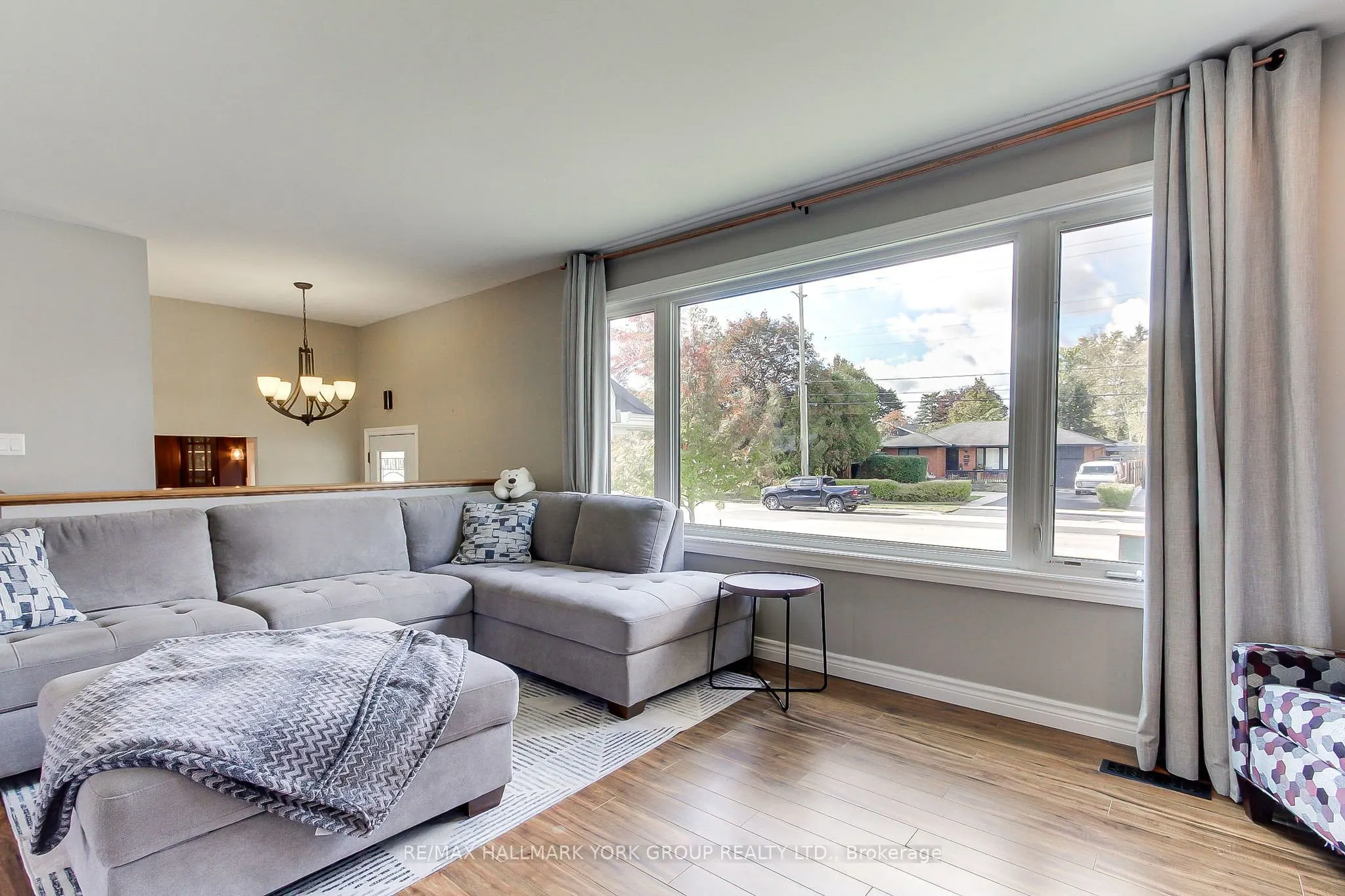 137 Churchill Road S