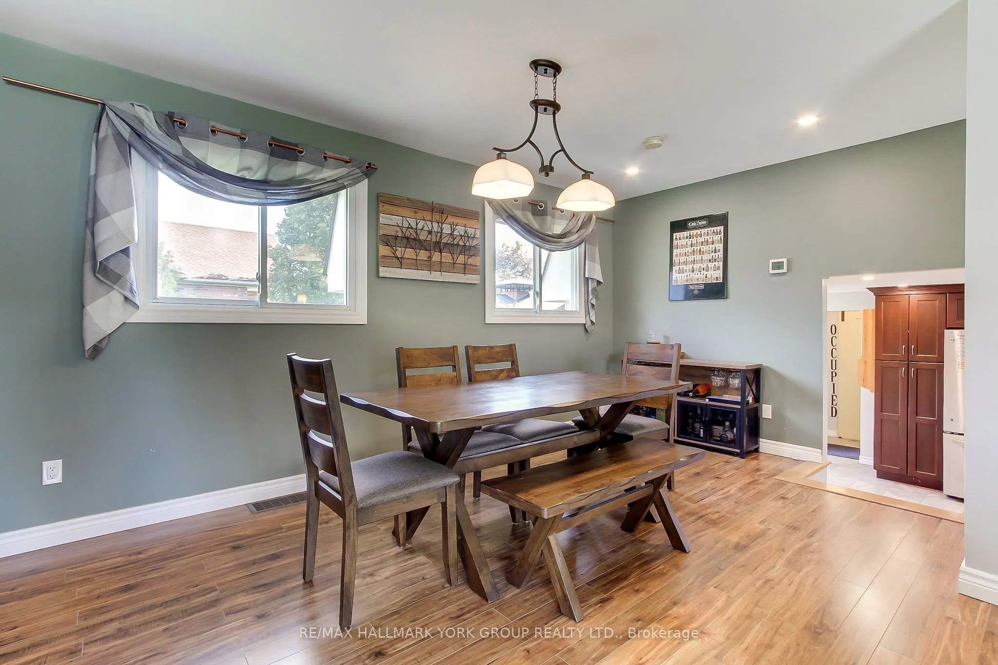 137 Churchill Road S