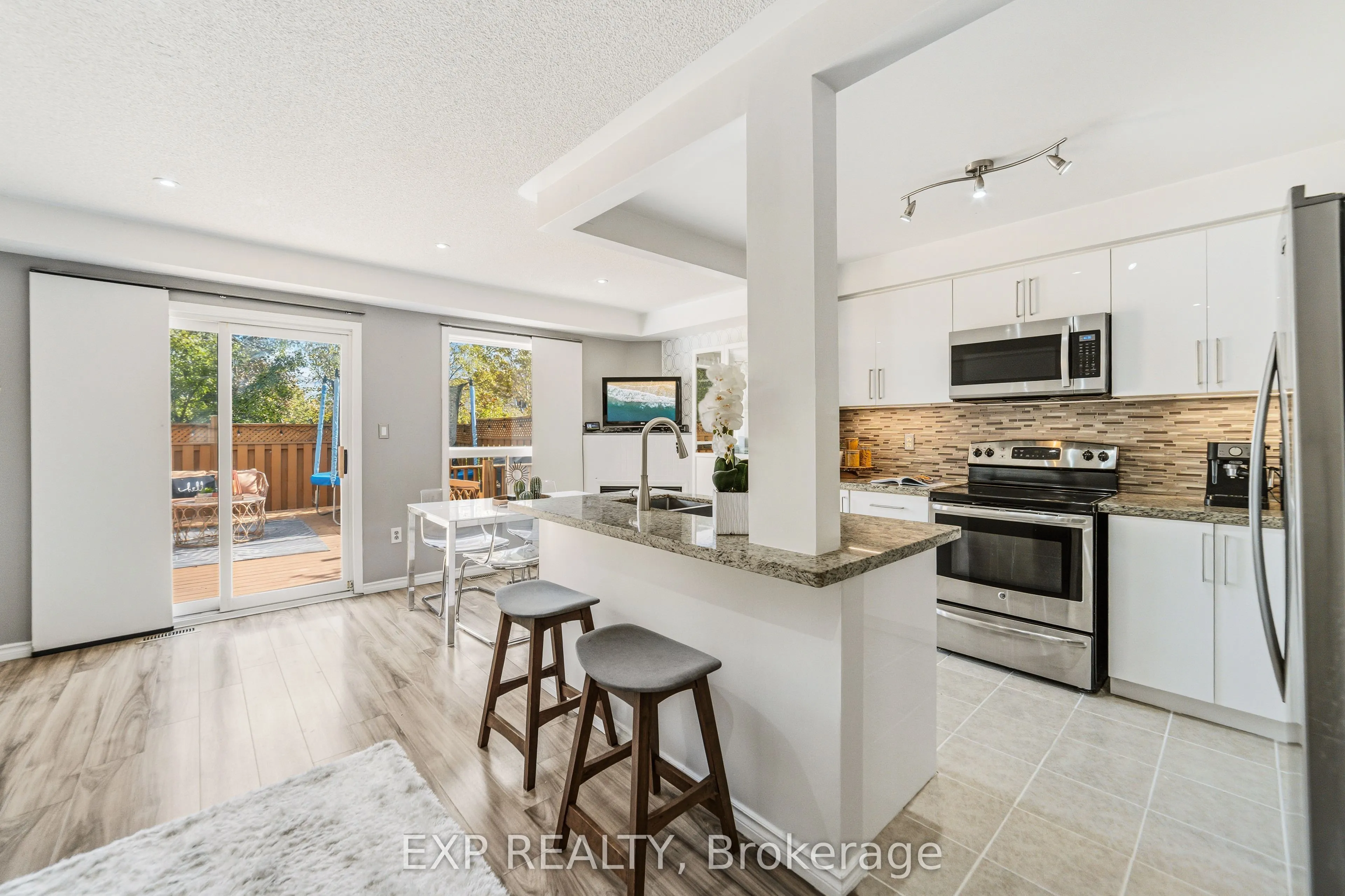 4368 Fairview Street