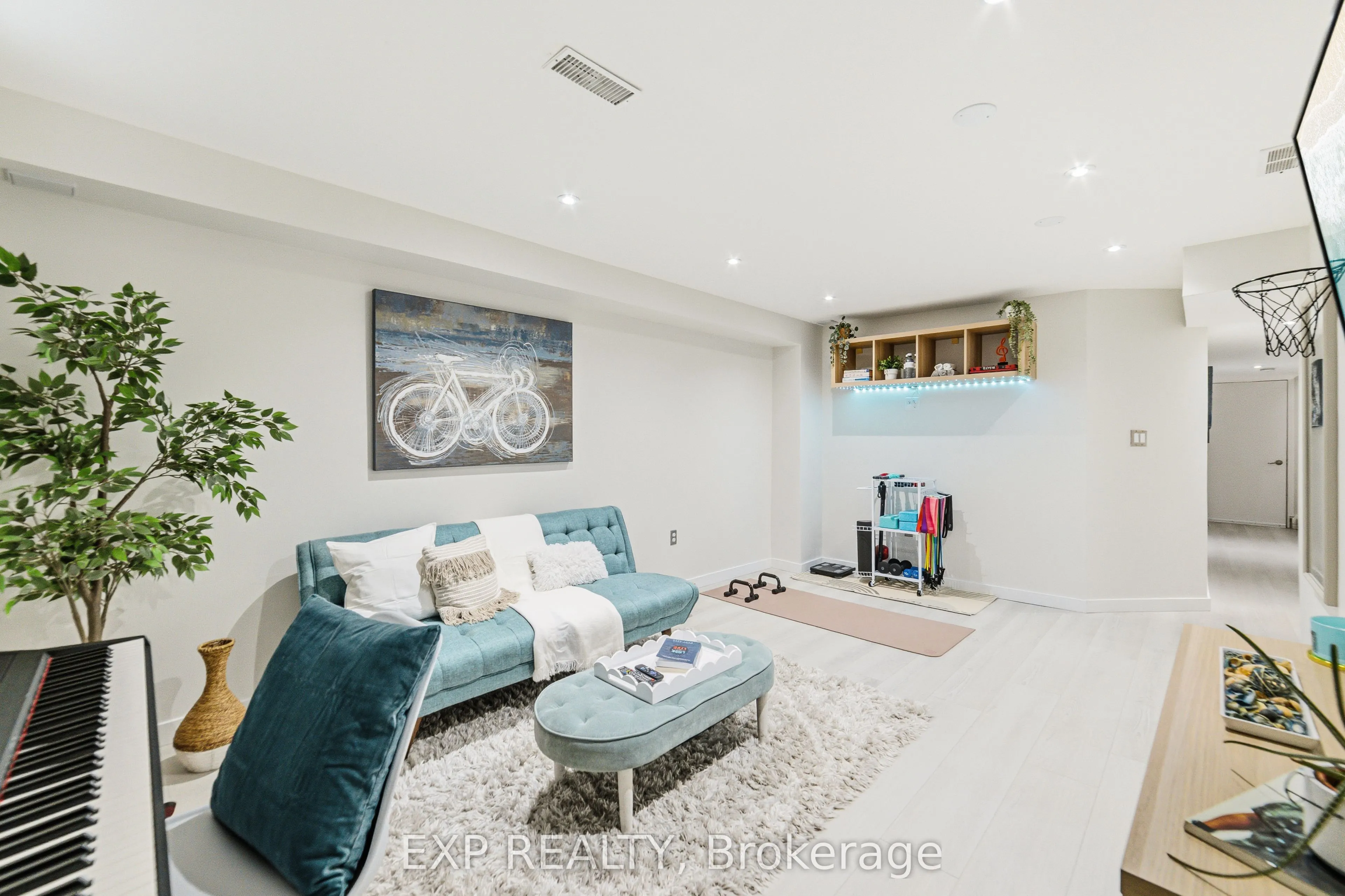 4368 Fairview Street