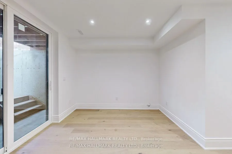 58 Corbett Avenue #Lower