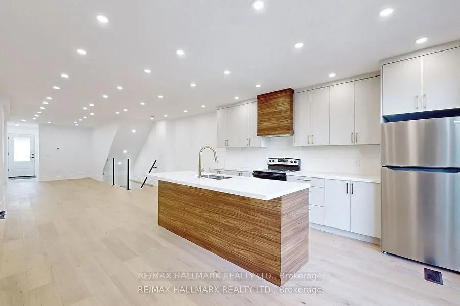 58 Corbett Avenue #Lower
