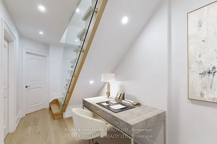 58 Corbett Avenue #Lower