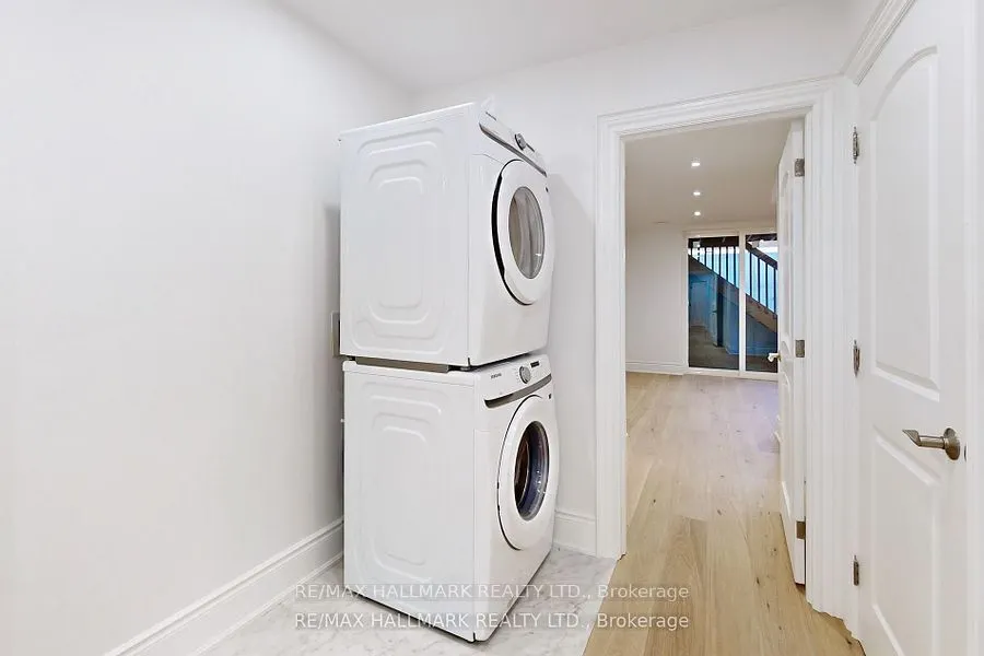 58 Corbett Avenue #Lower