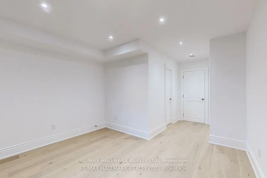 58 Corbett Avenue #Lower