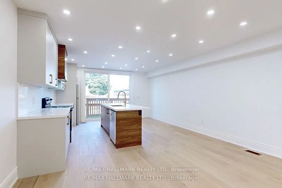 58 Corbett Avenue #Lower