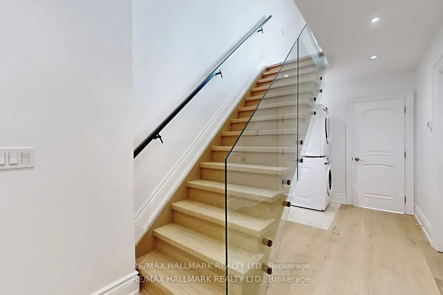 58 Corbett Avenue #Lower