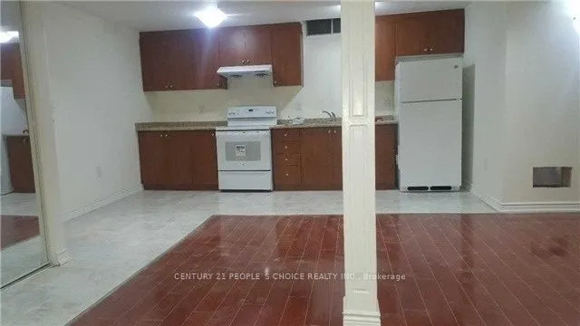 4339 Radisson(Basement) Crescent W
