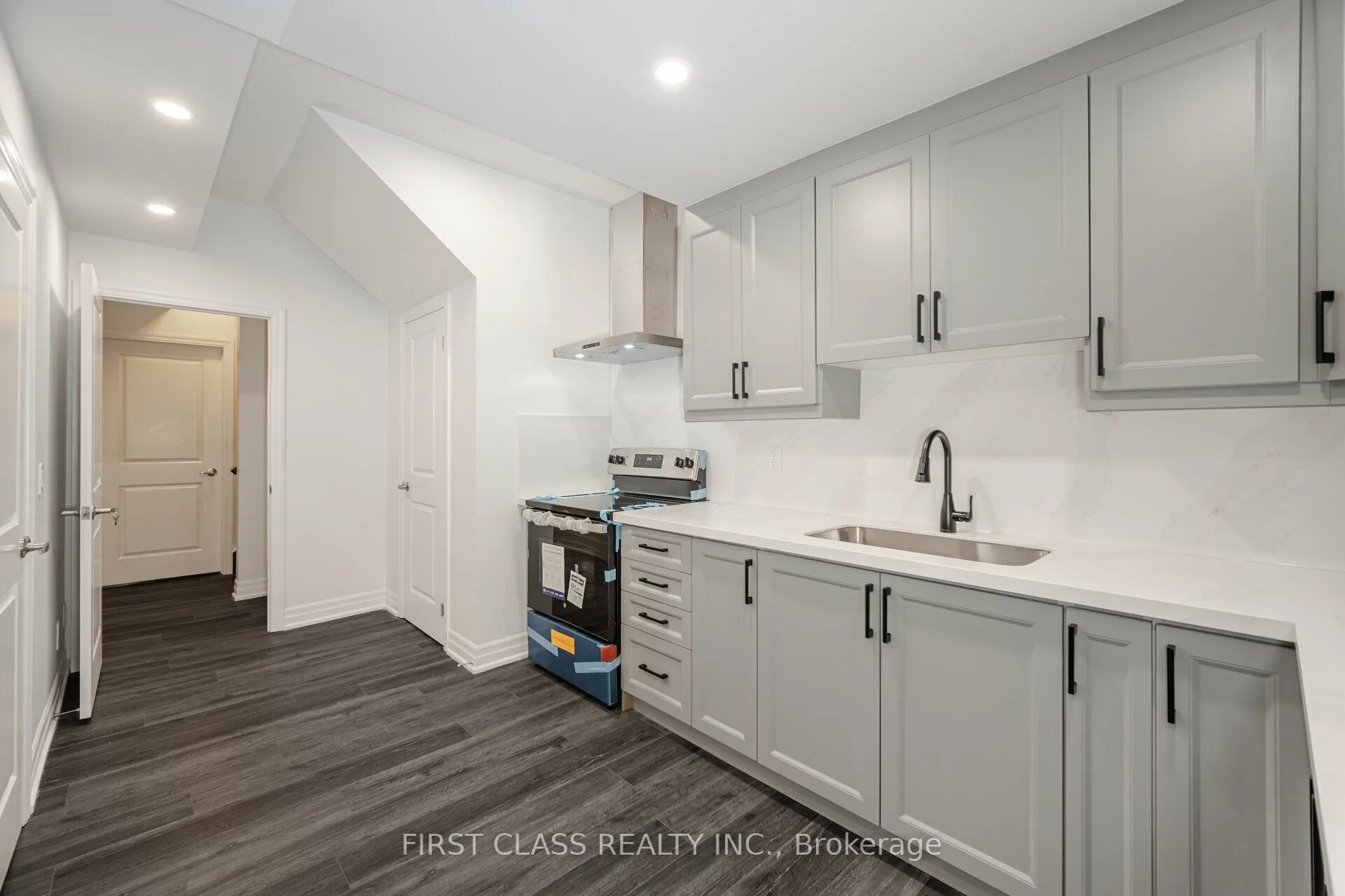 146 Rising Hill Ridge W