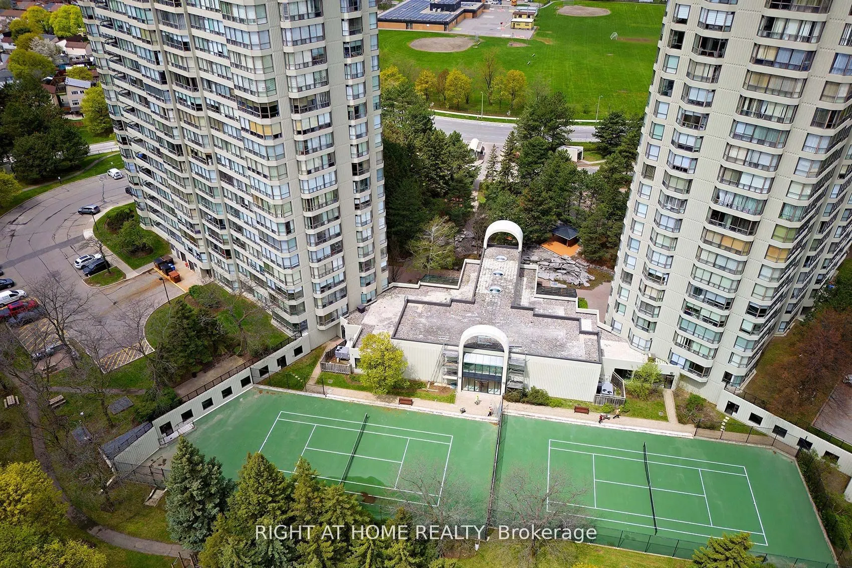 22 Hanover Road #708