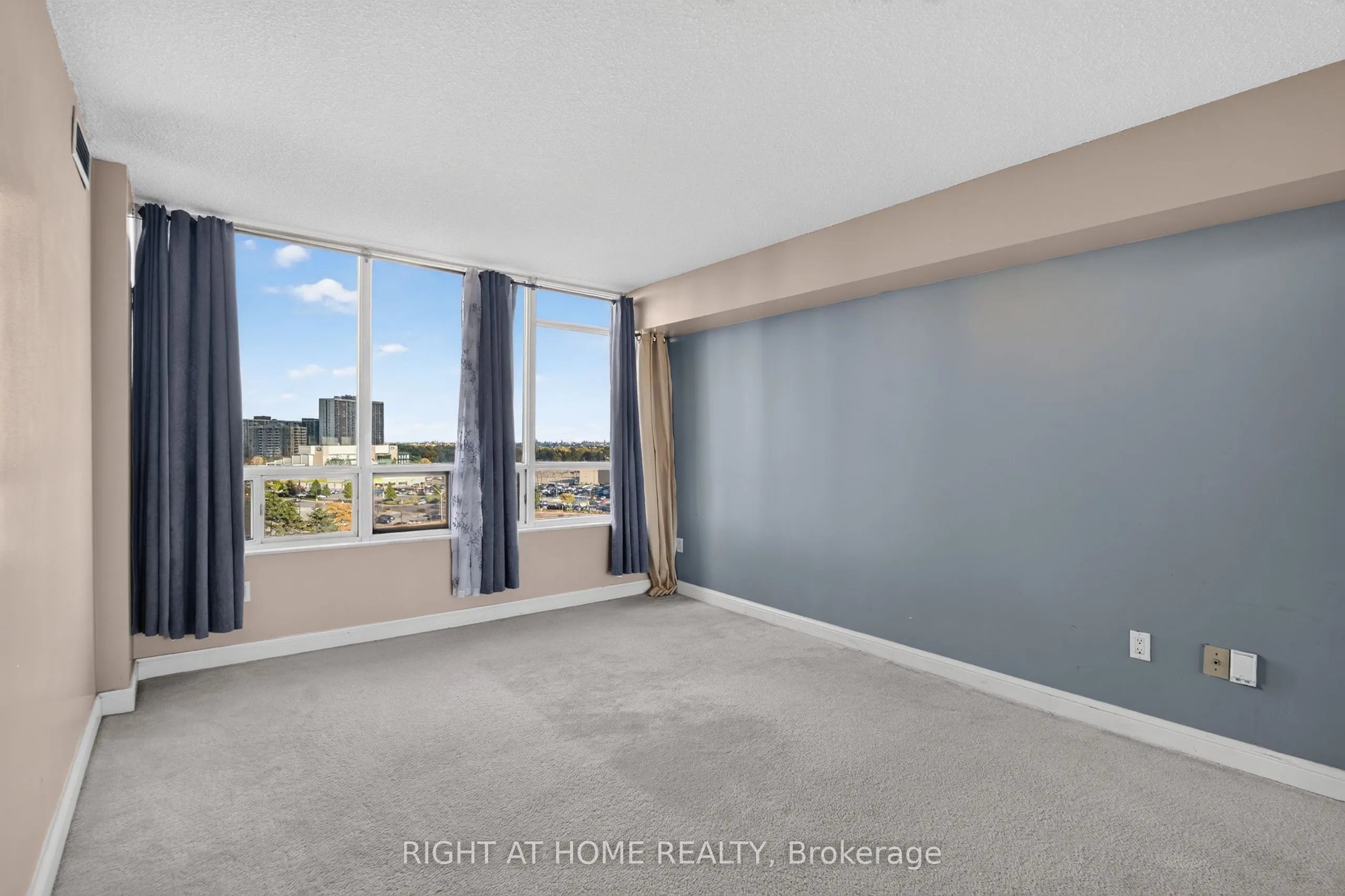 22 Hanover Road #708