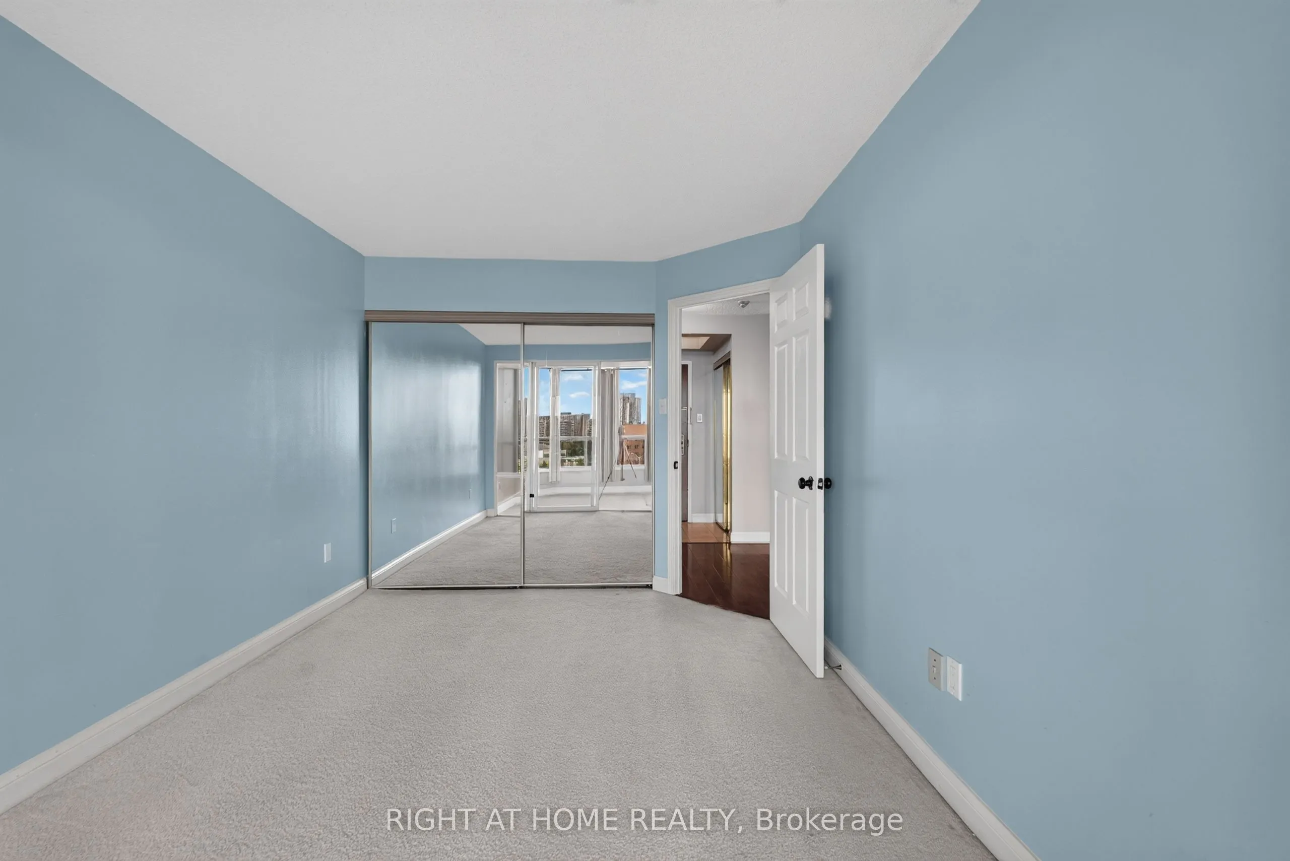 22 Hanover Road #708