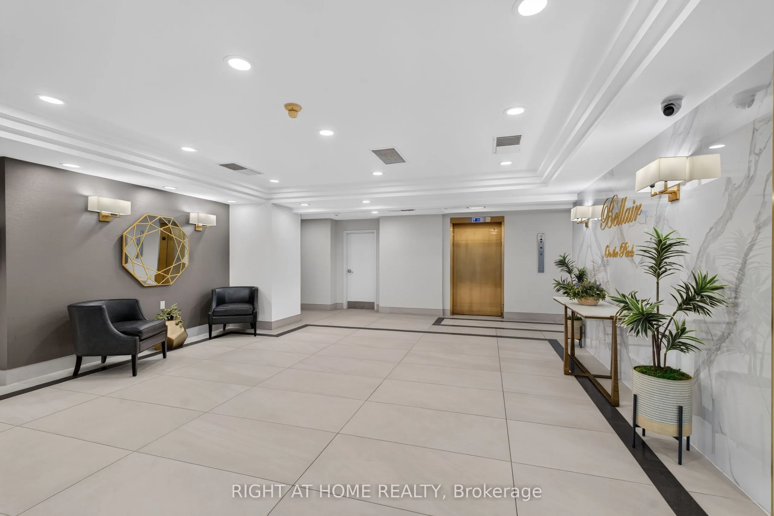 22 Hanover Road #708