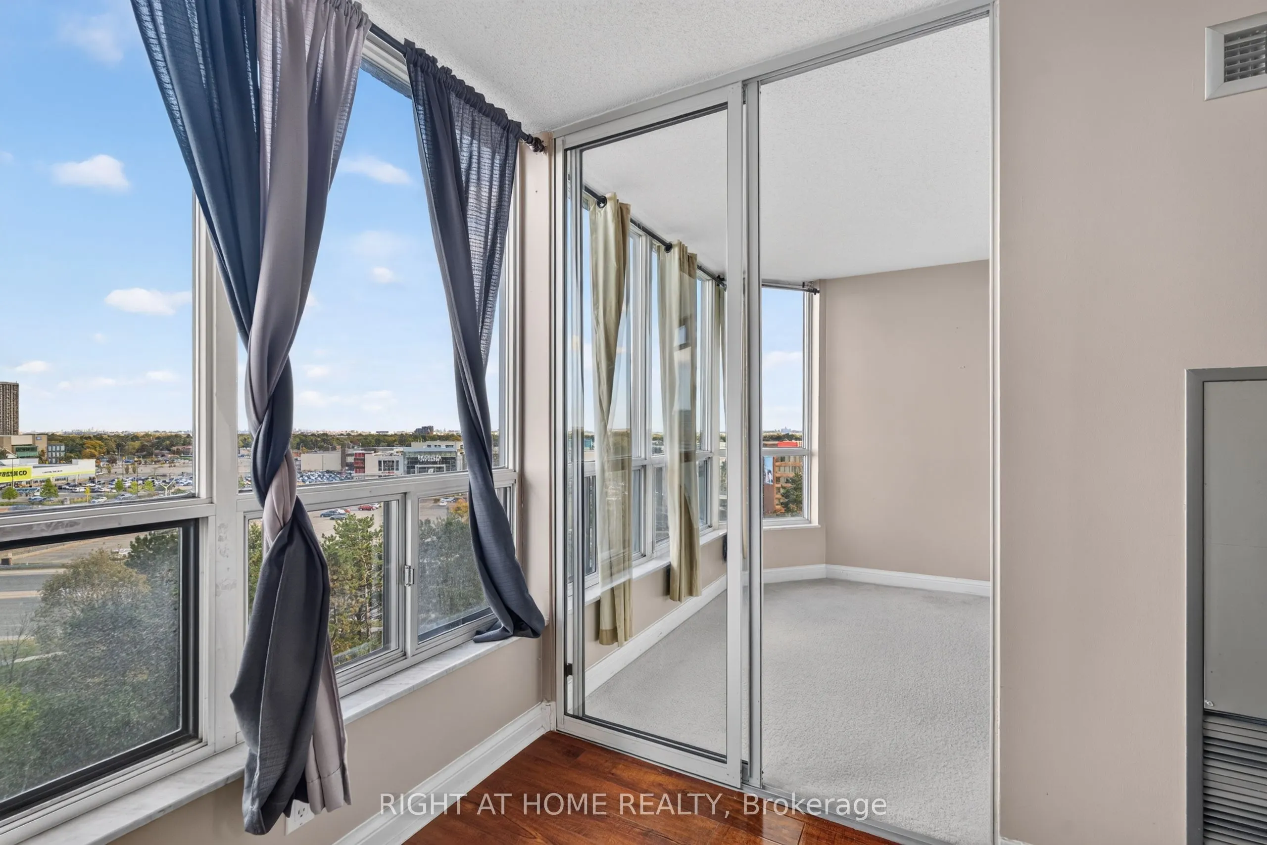22 Hanover Road #708
